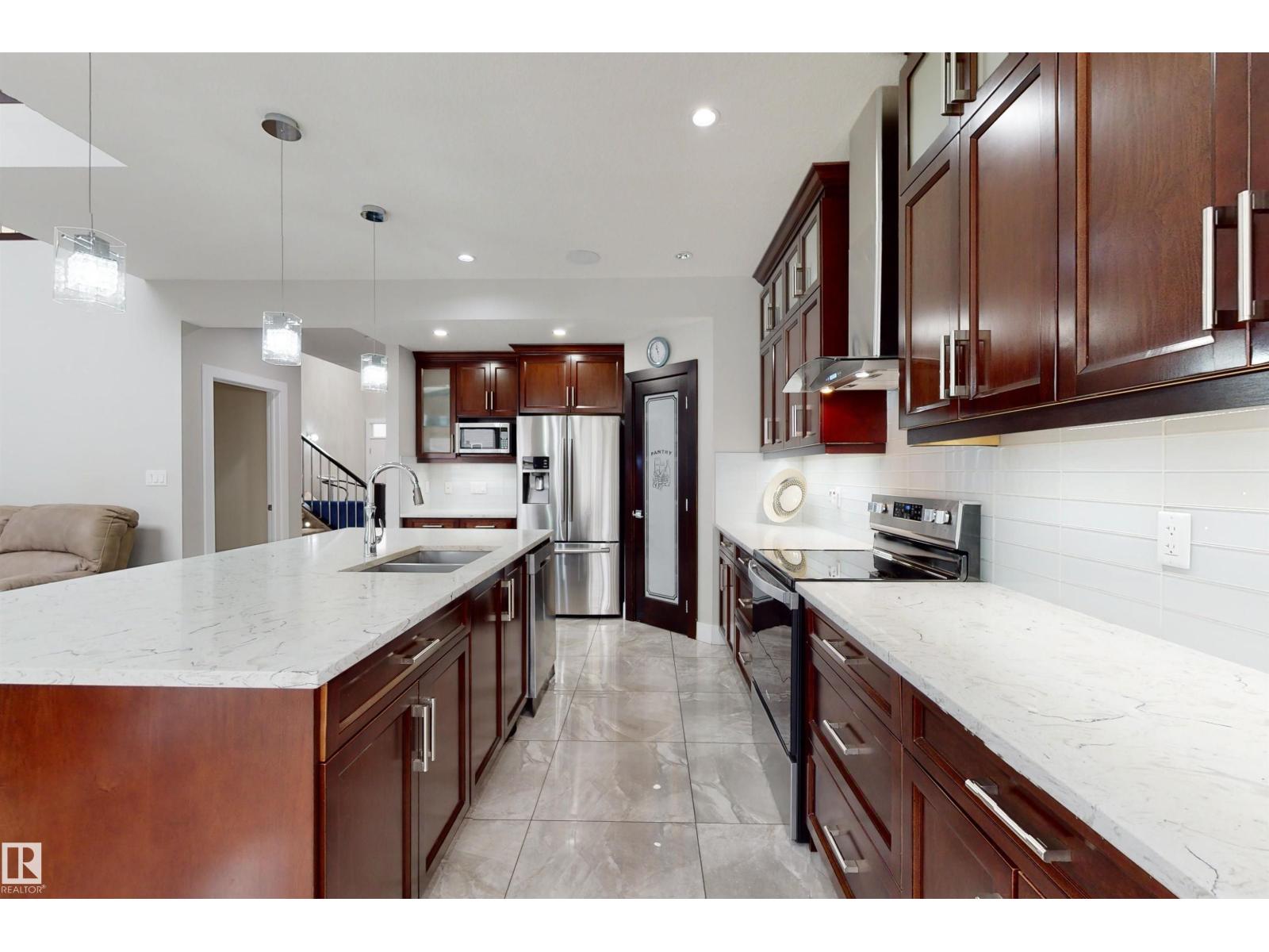 2617 21a Av Nw Property Photo 9