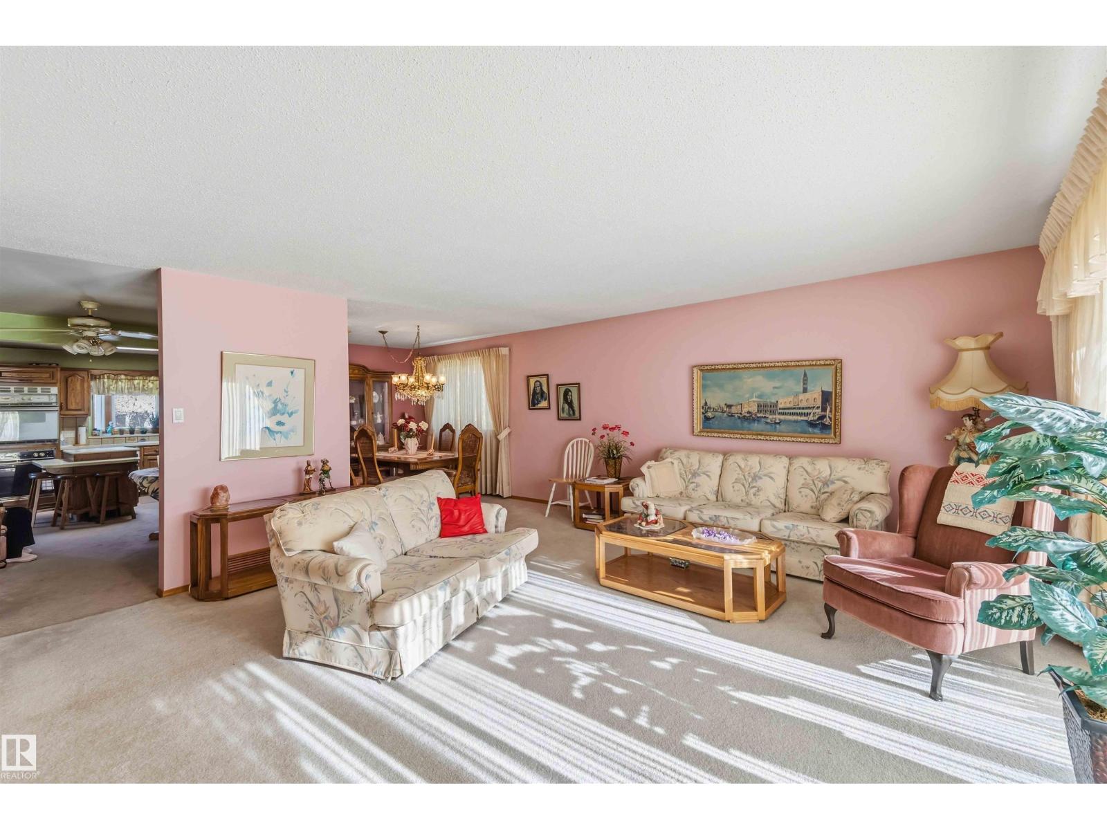 10928 41a Av Nw Property Photo 10