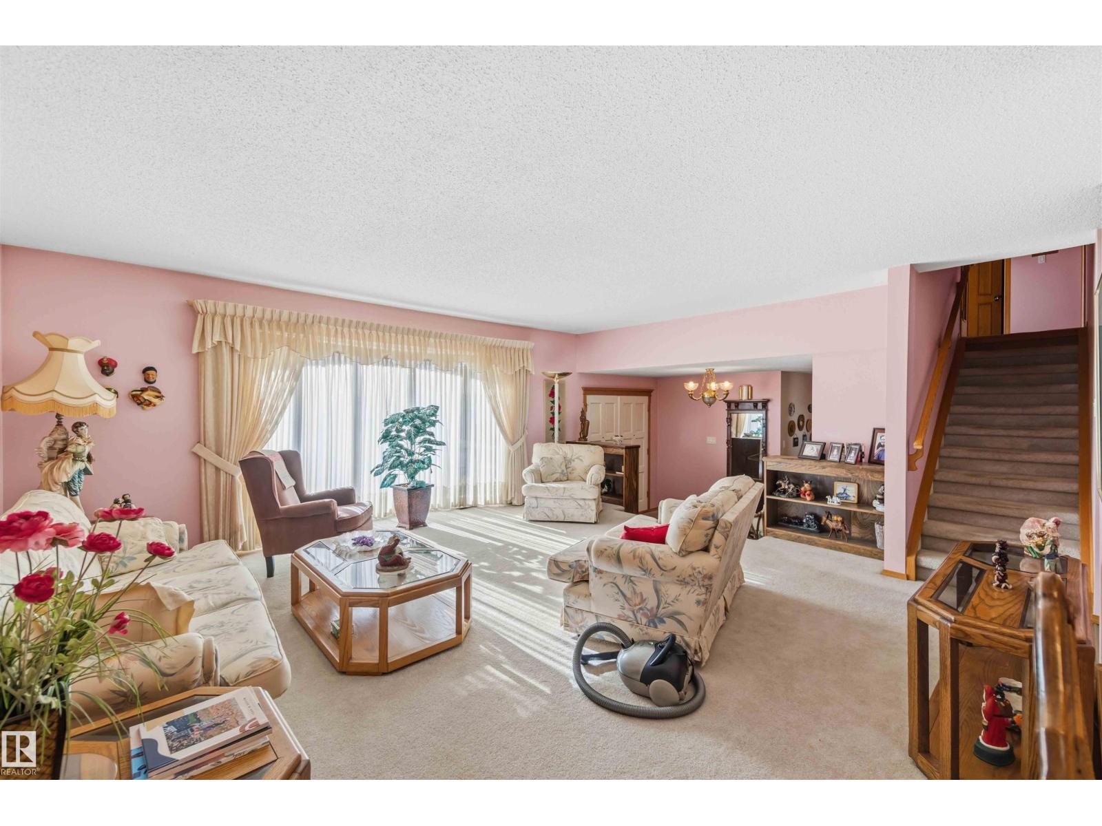 10928 41a Av Nw Property Photo 12