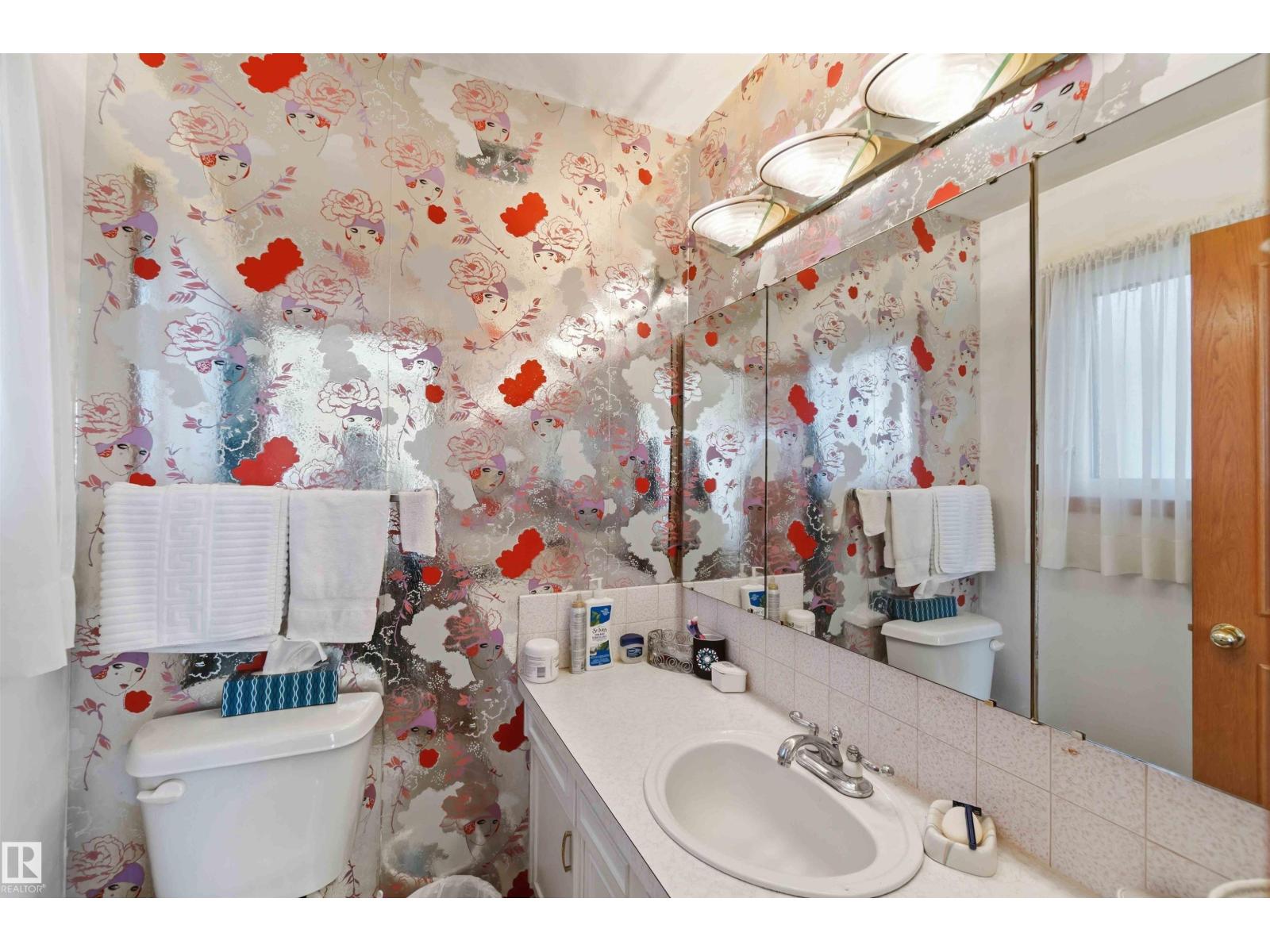10928 41a Av Nw Property Photo 33