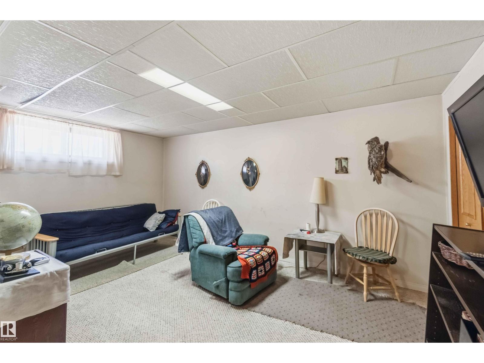 10928 41a Av Nw Property Photo 37