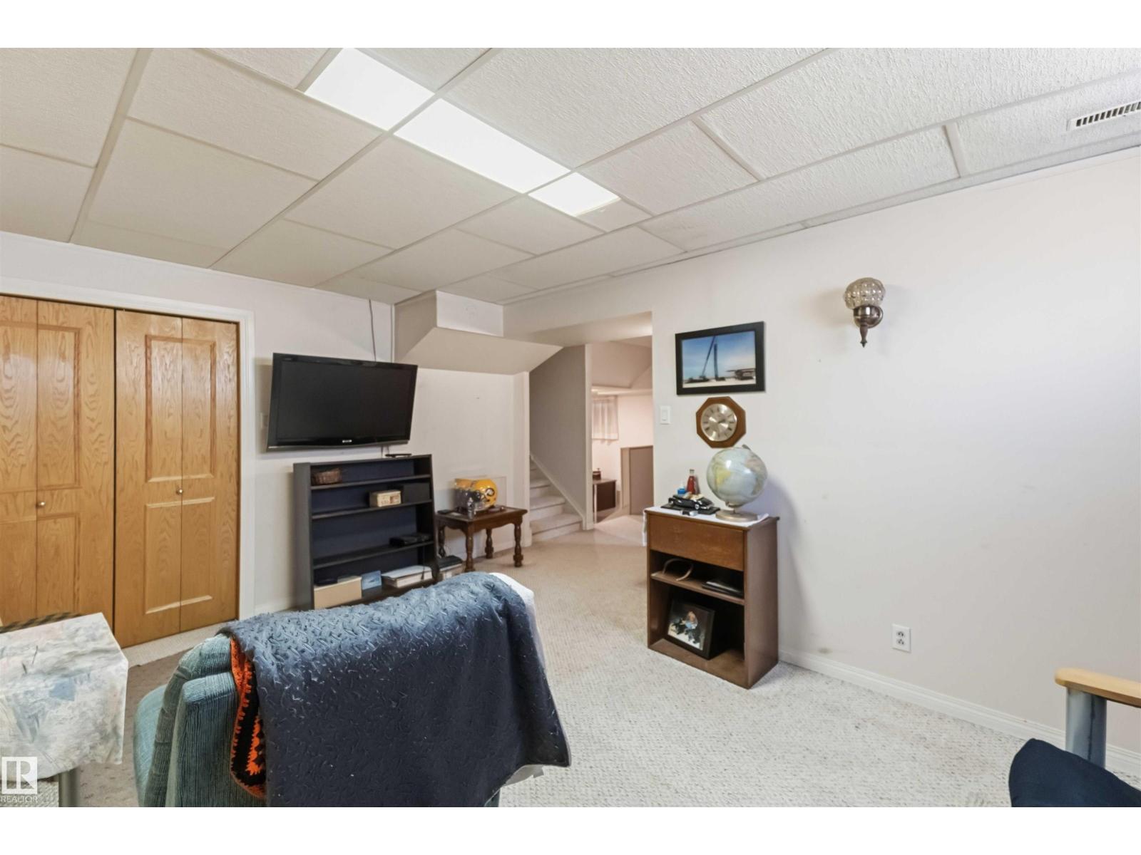 10928 41a Av Nw Property Photo 38