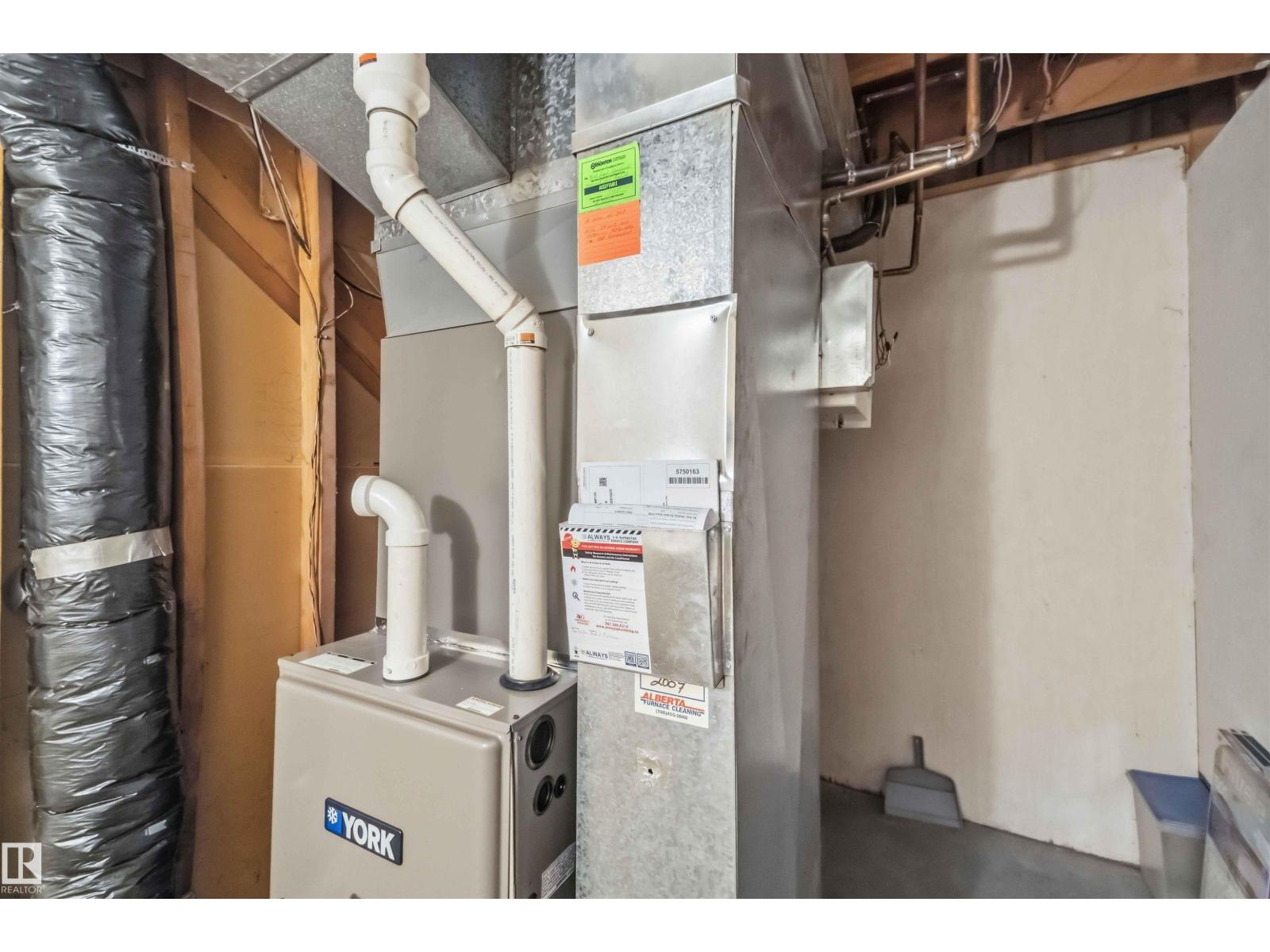 10928 41a Av Nw Property Photo 45