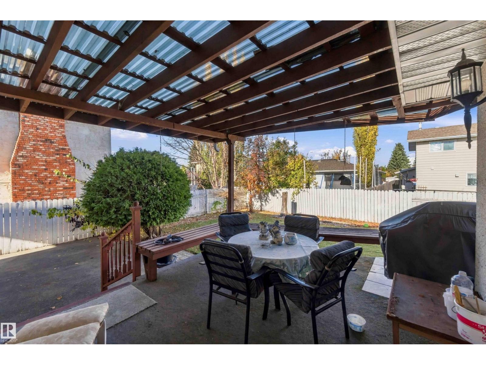 10928 41a Av Nw Property Photo 49