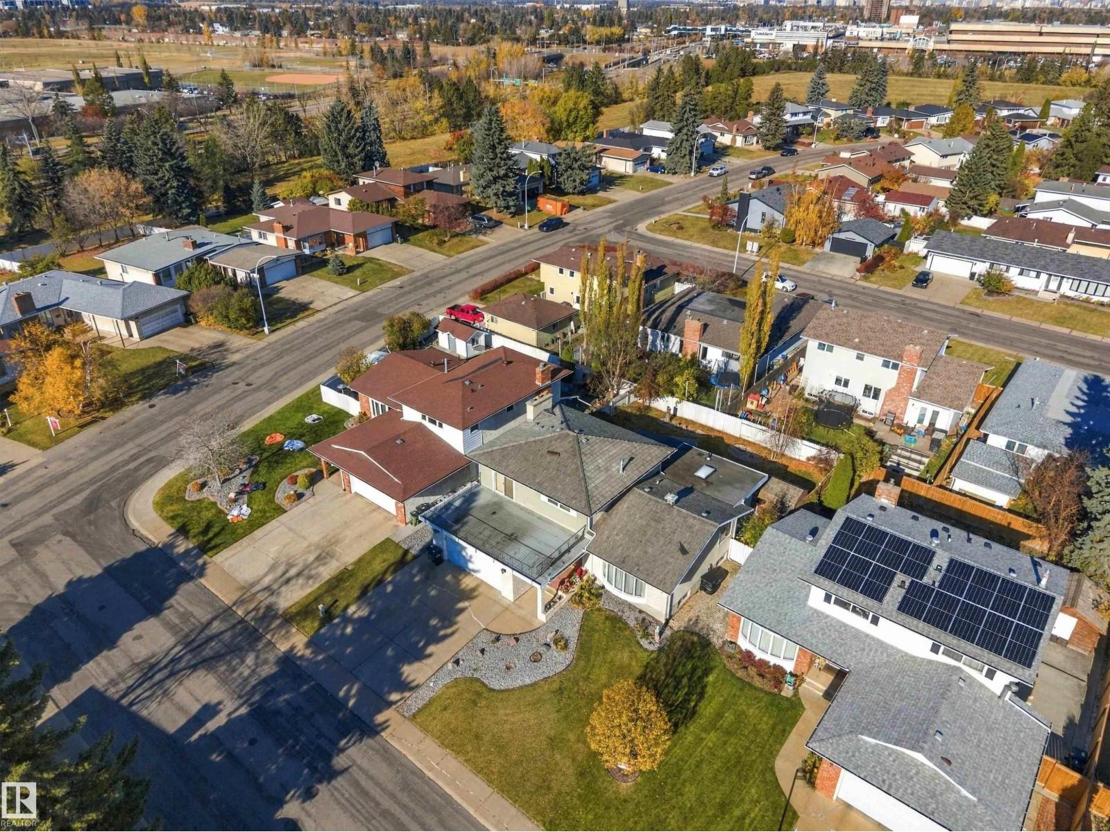 10928 41a Av Nw Property Photo 52