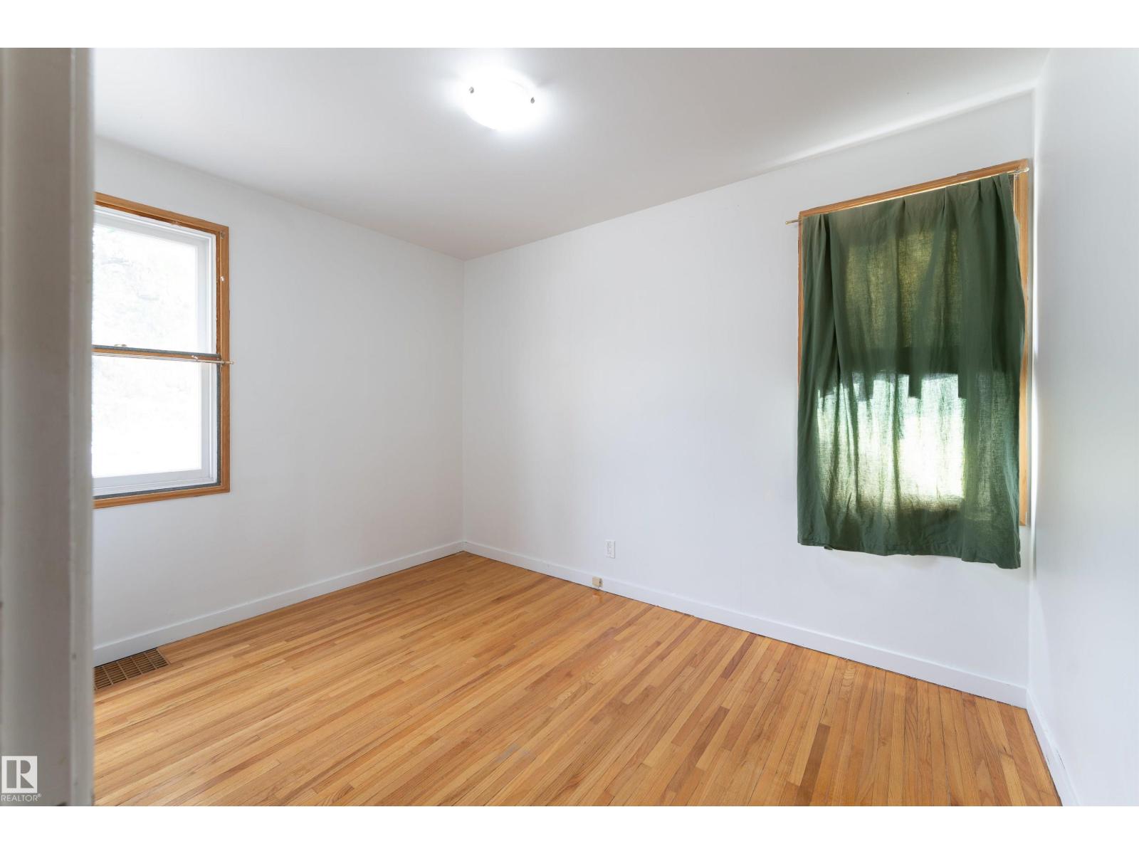 10719 132 St Nw Property Photo 18