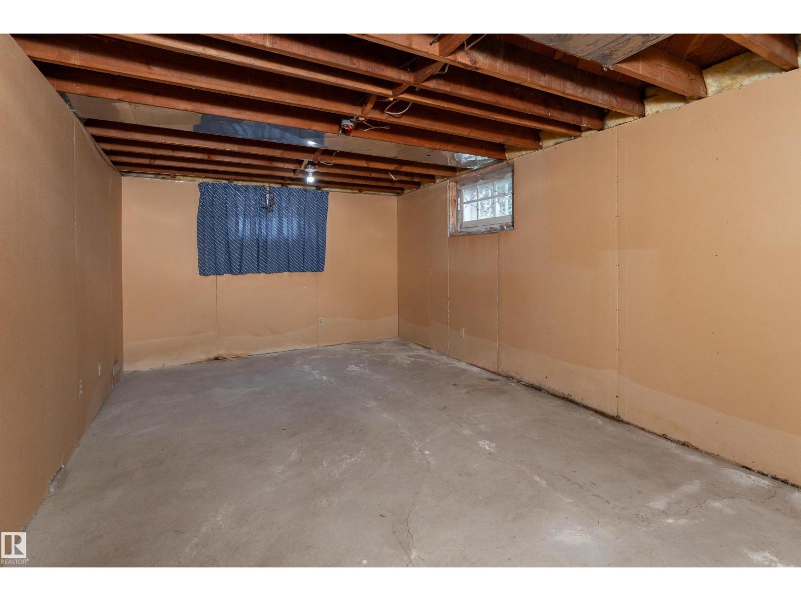 10719 132 St Nw Property Photo 29