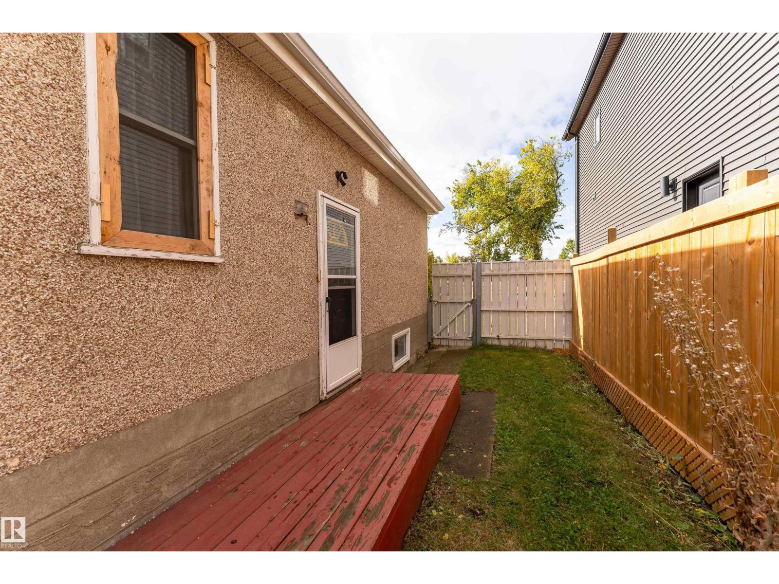 10719 132 St Nw Property Photo 36