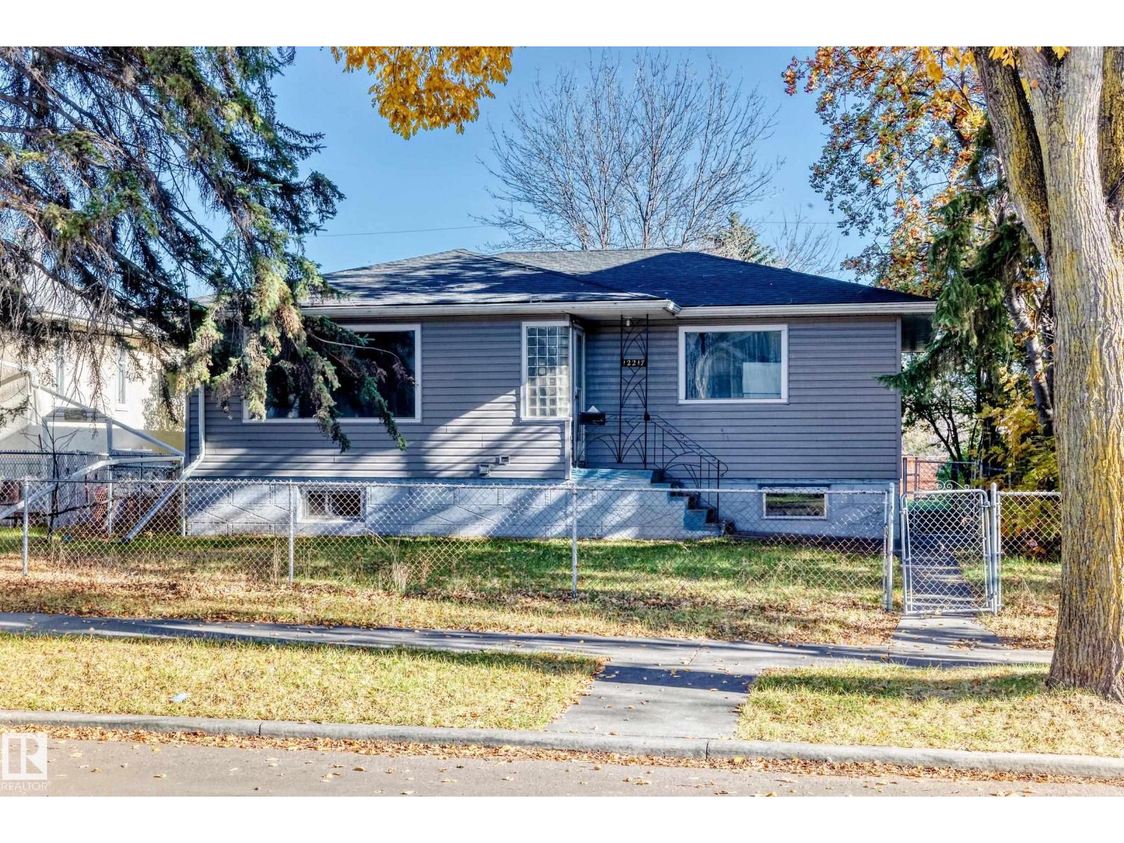 12217 88 ST NW Property Photo 1