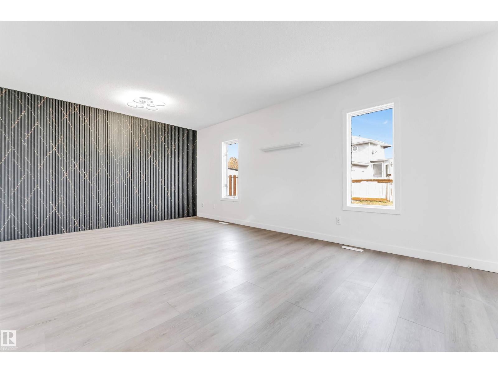 3003 36 St Nw Property Photo 15