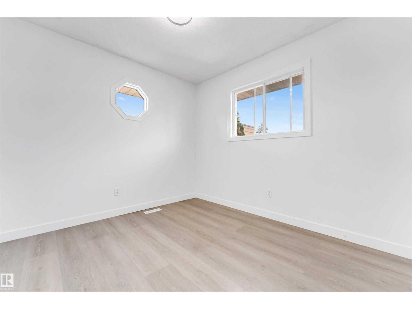 3003 36 St Nw Property Photo 19