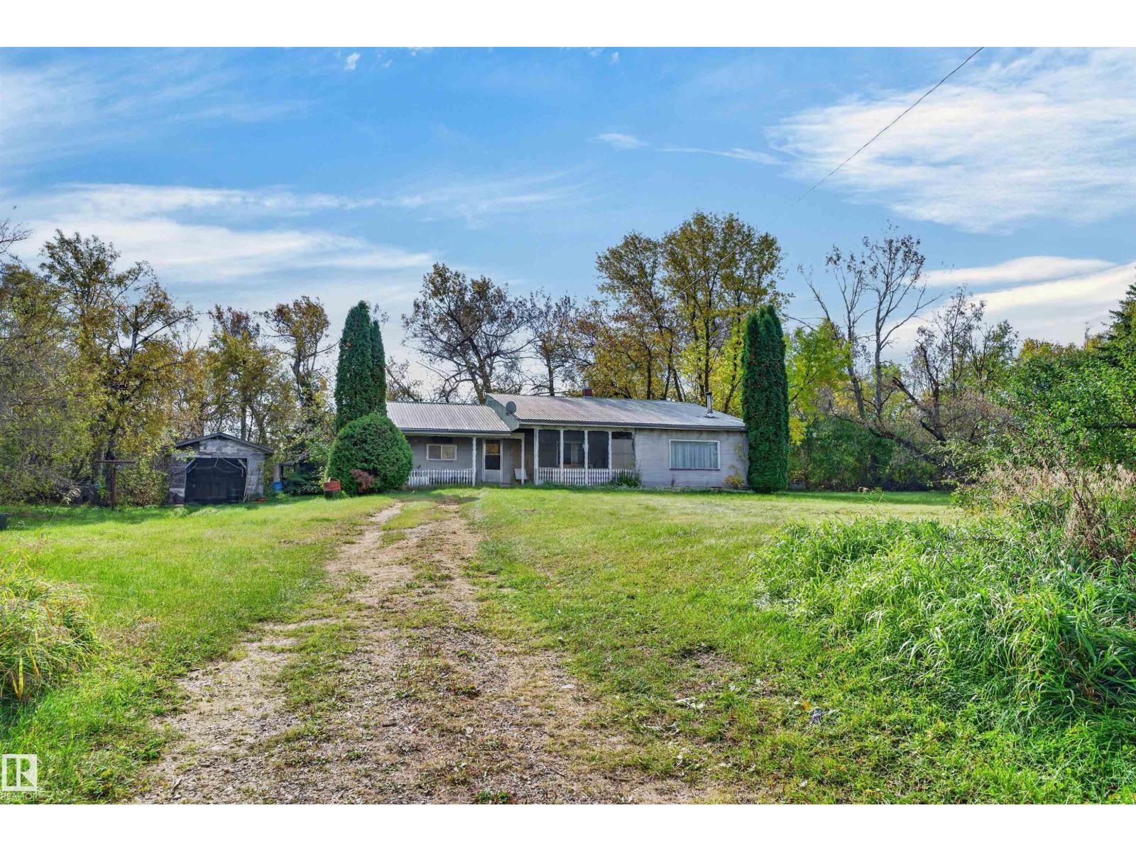 554071 Range Road 183 Property Photo 5