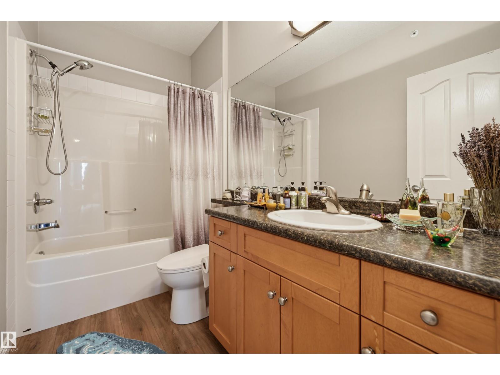 #427 9008 99 Av Nw Property Photo 19
