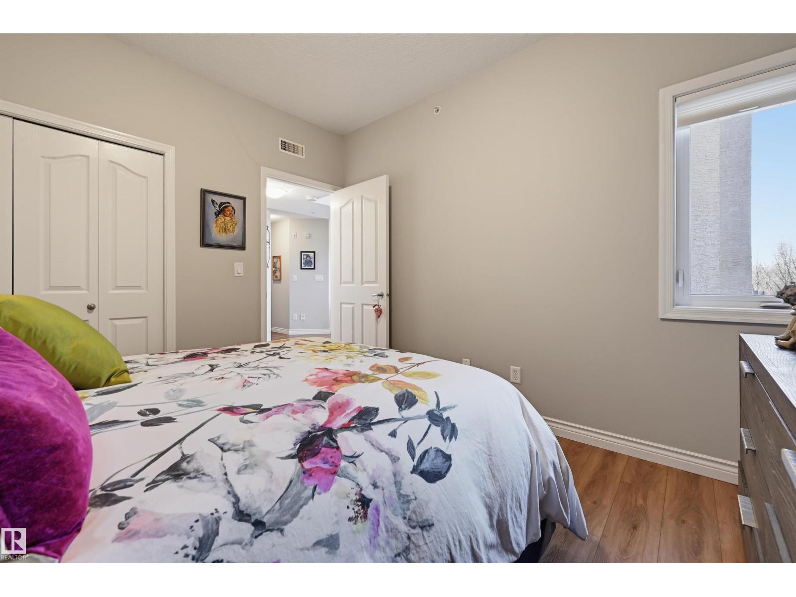 #427 9008 99 Av Nw Property Photo 21