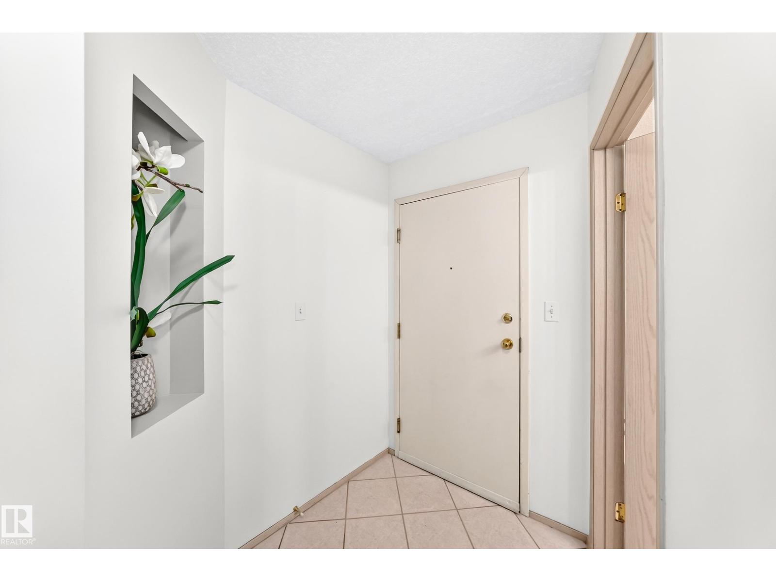 #201 4220 139 Av Nw Property Photo 4