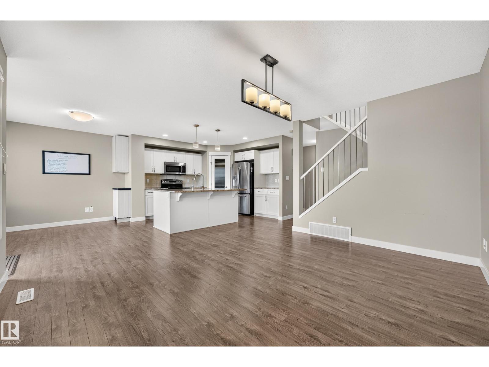 186 Reed Pl Property Photo 26