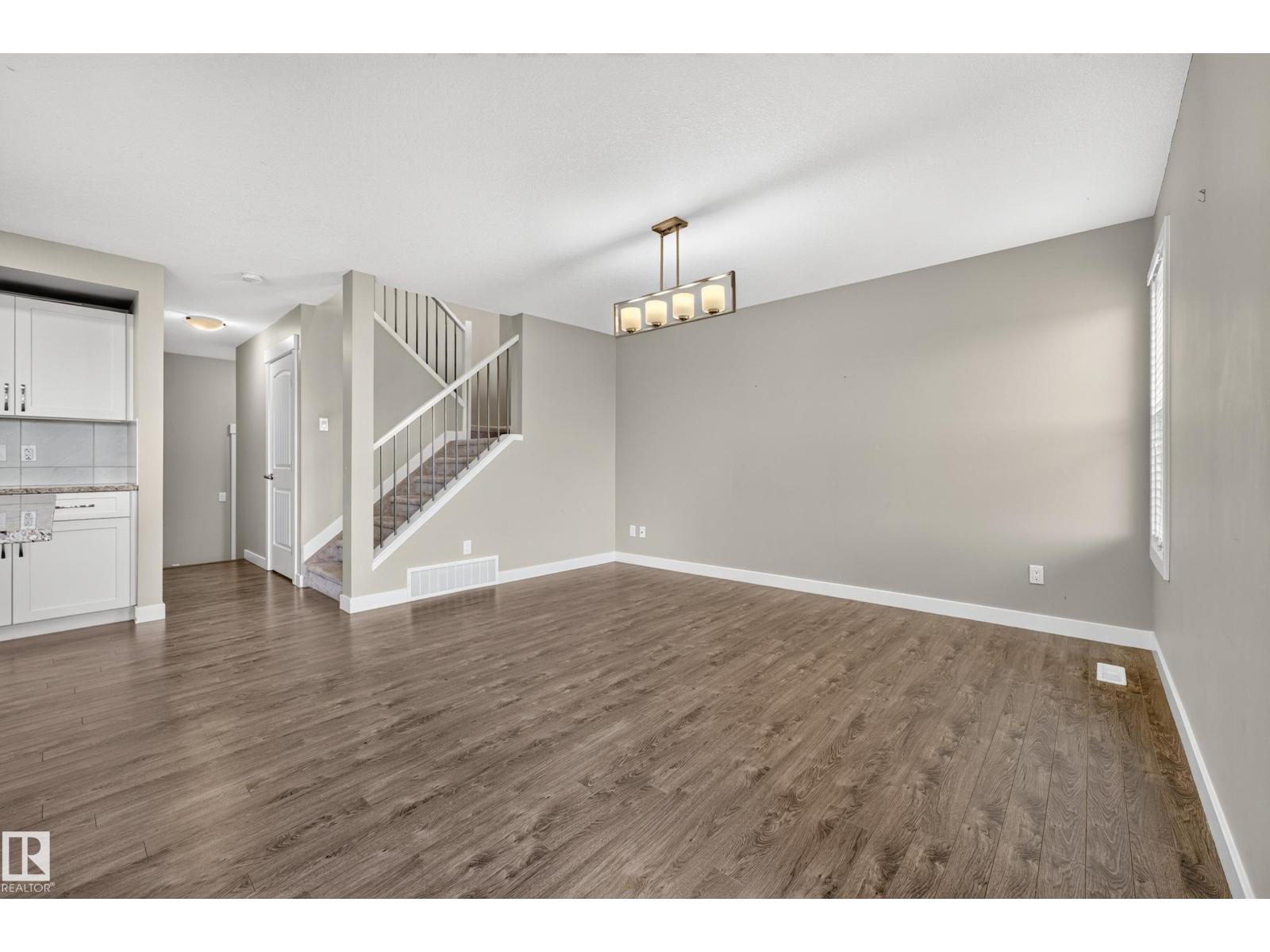 186 Reed Pl Property Photo 28