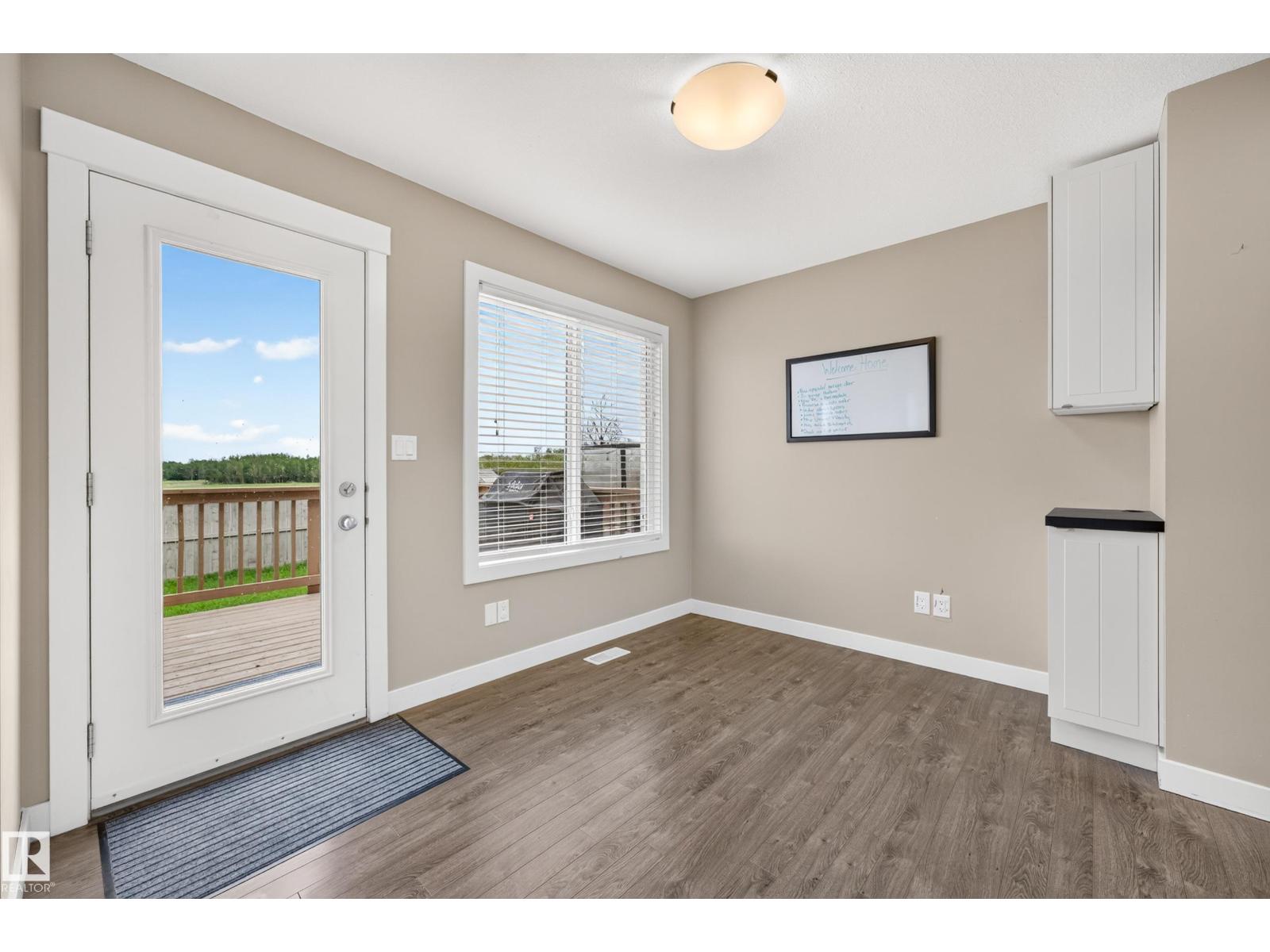 186 Reed Pl Property Photo 29