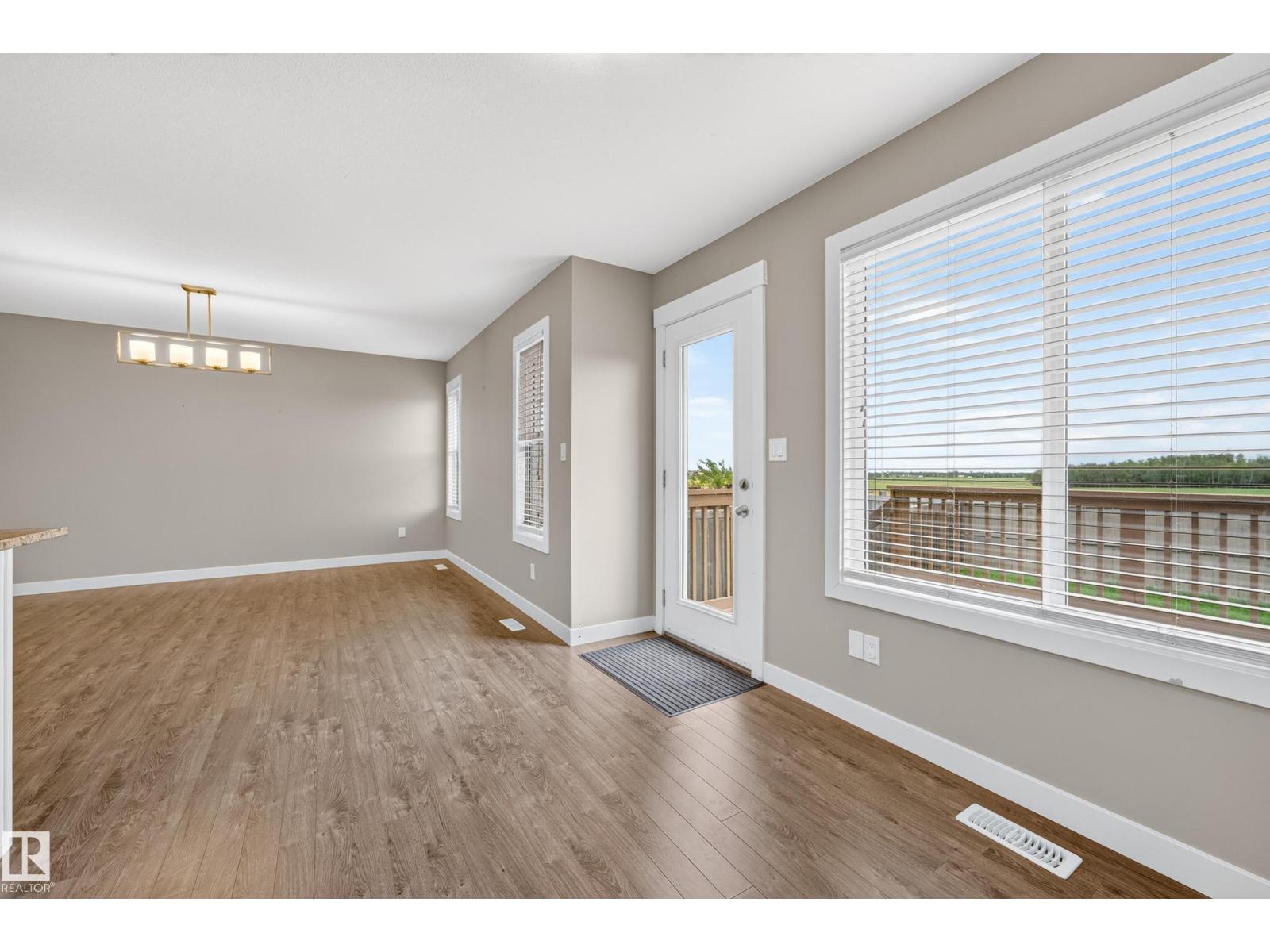 186 Reed Pl Property Photo 32