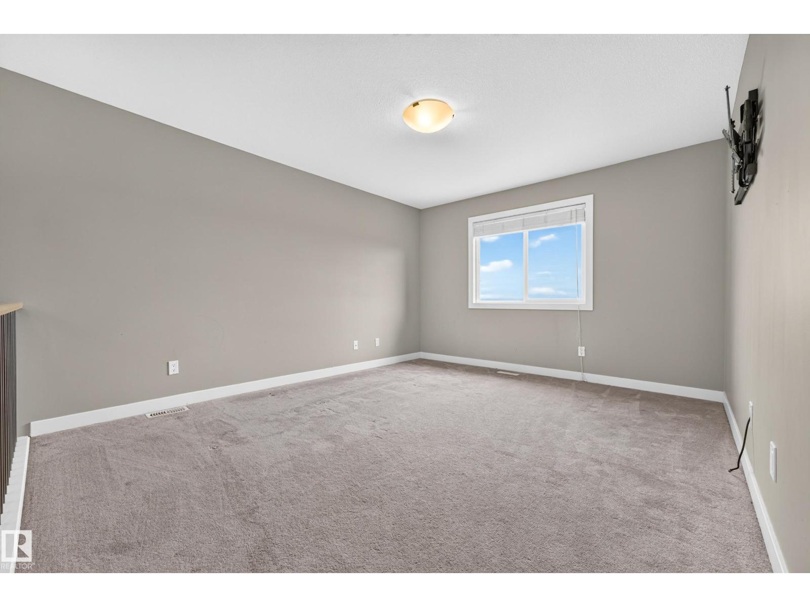 186 Reed Pl Property Photo 36