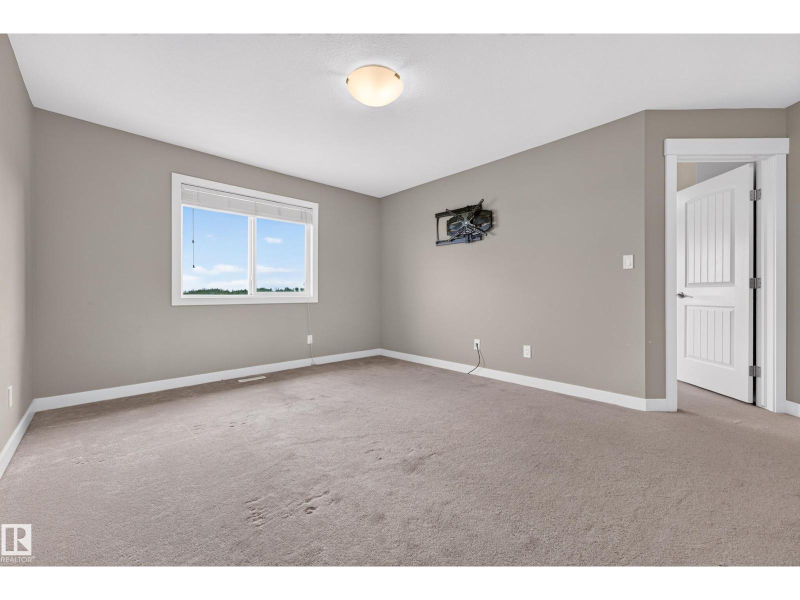 186 Reed Pl Property Photo 37