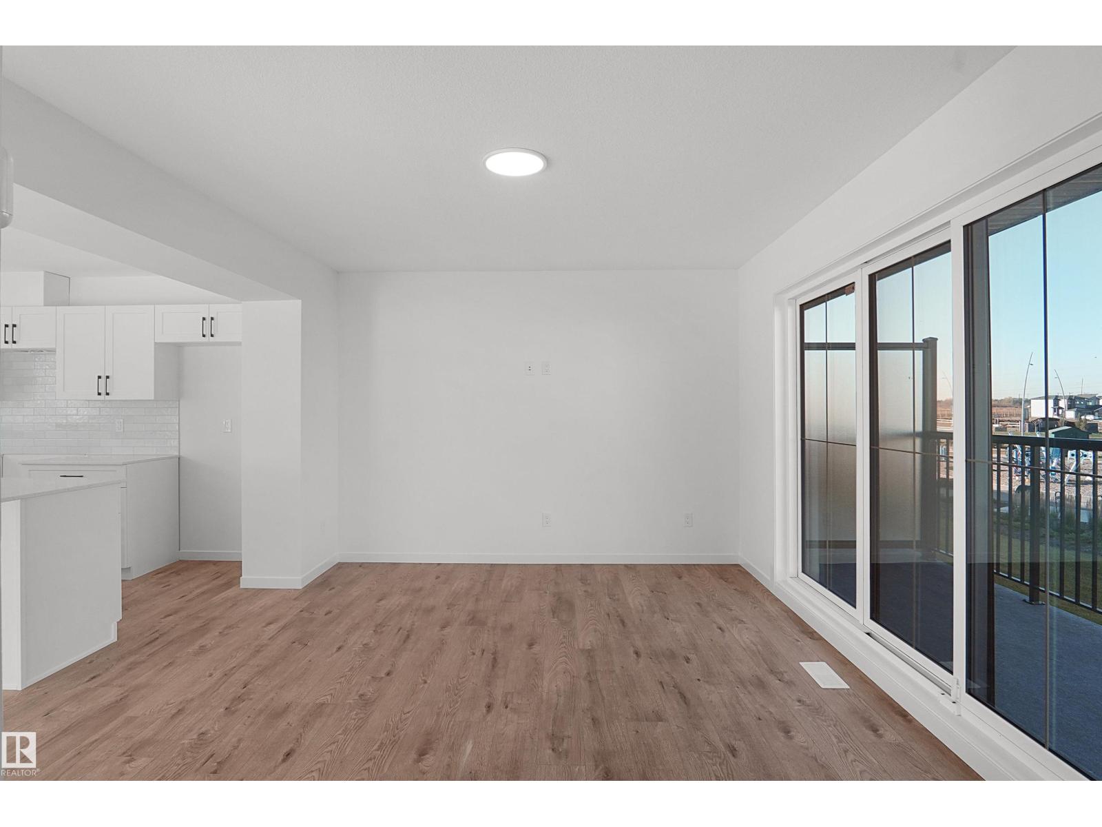 #63 17319 5 St Ne Property Photo 5