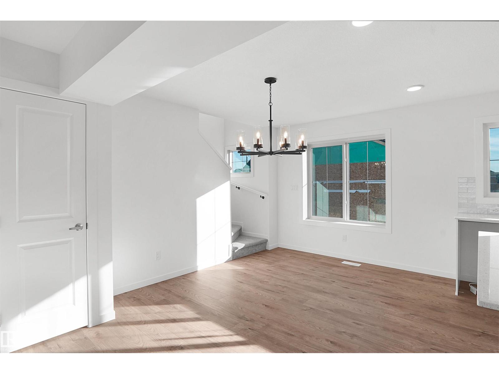 #63 17319 5 St Ne Property Photo 12