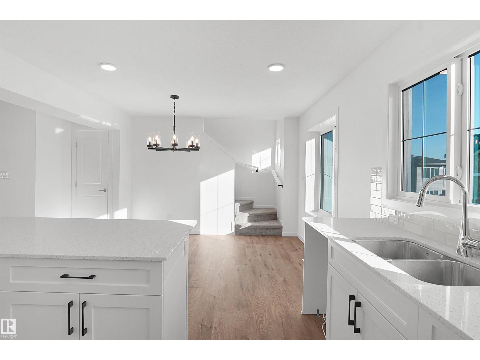 #63 17319 5 St Ne Property Photo 15
