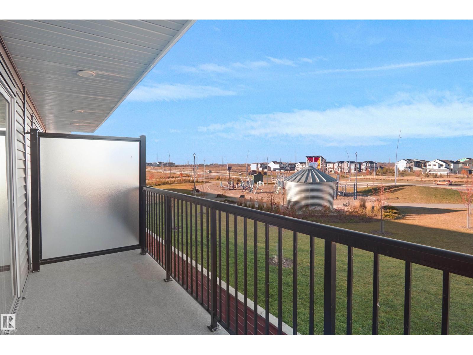 #63 17319 5 St Ne Property Photo 17