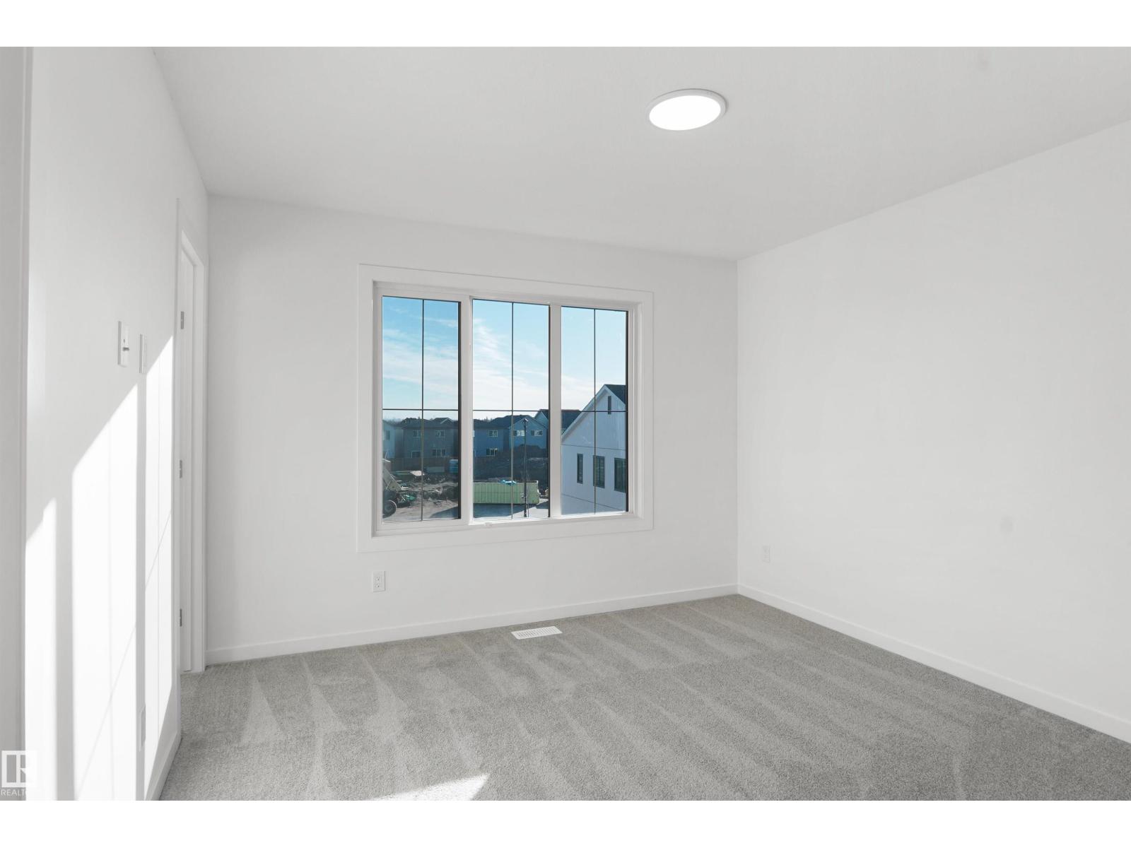 #63 17319 5 St Ne Property Photo 22