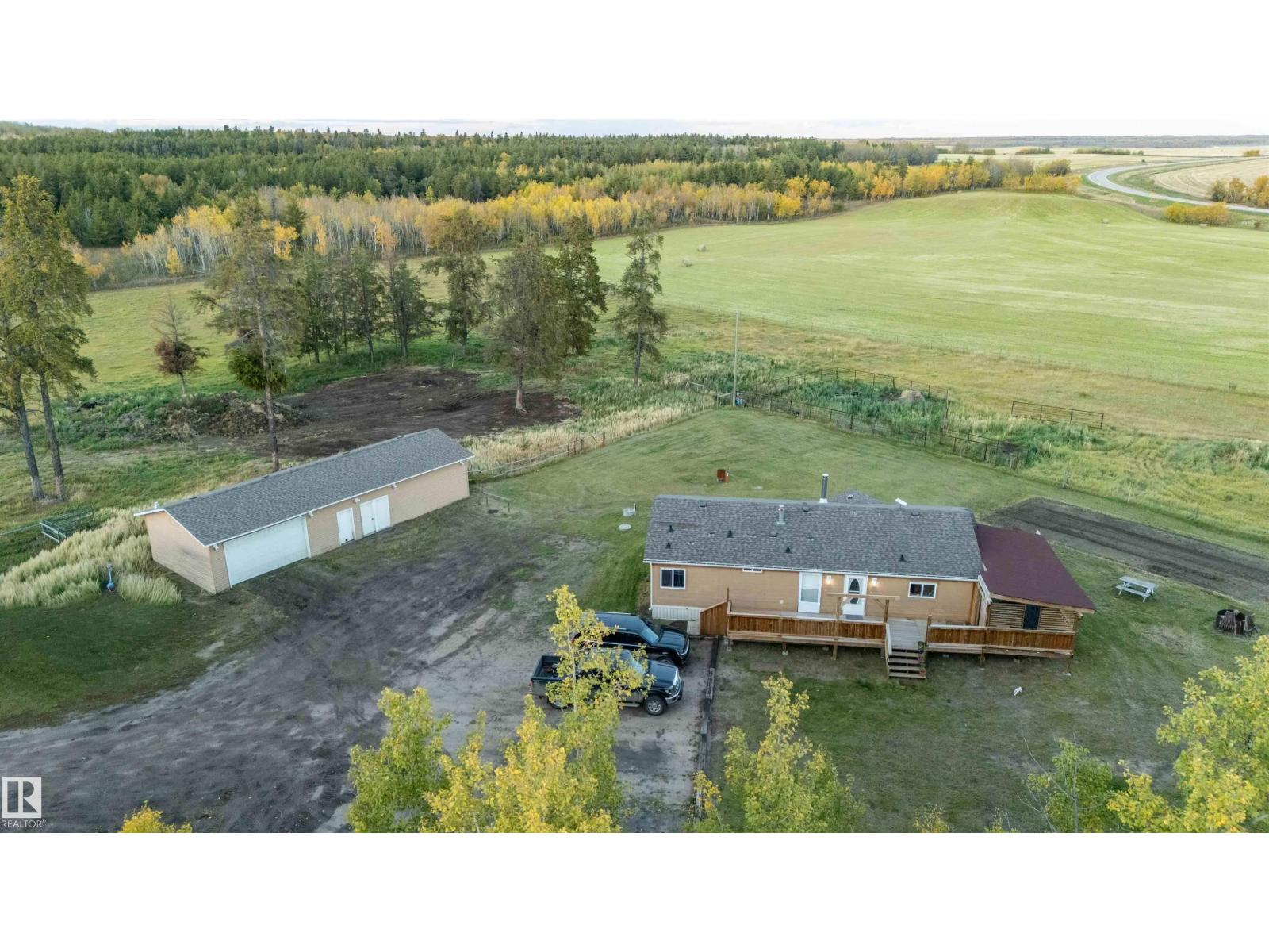 59531 Range Rd 242 Property Photo 3