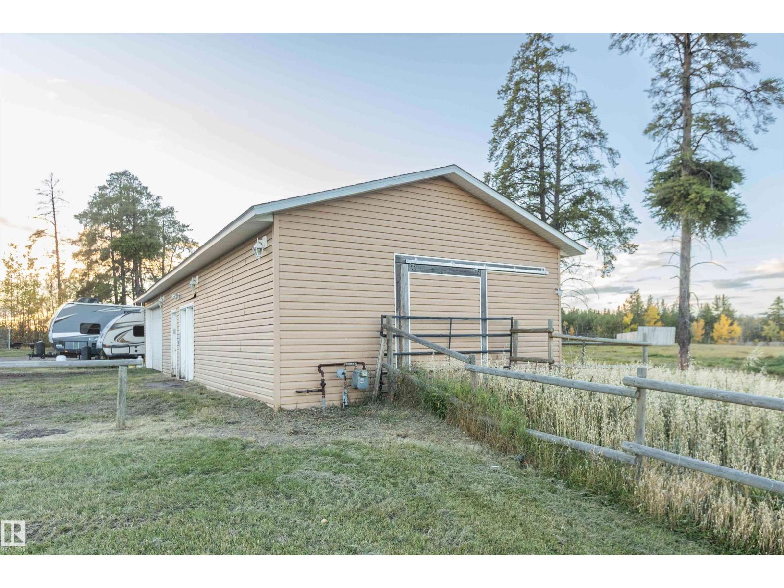 59531 Range Rd 242 Property Photo 11