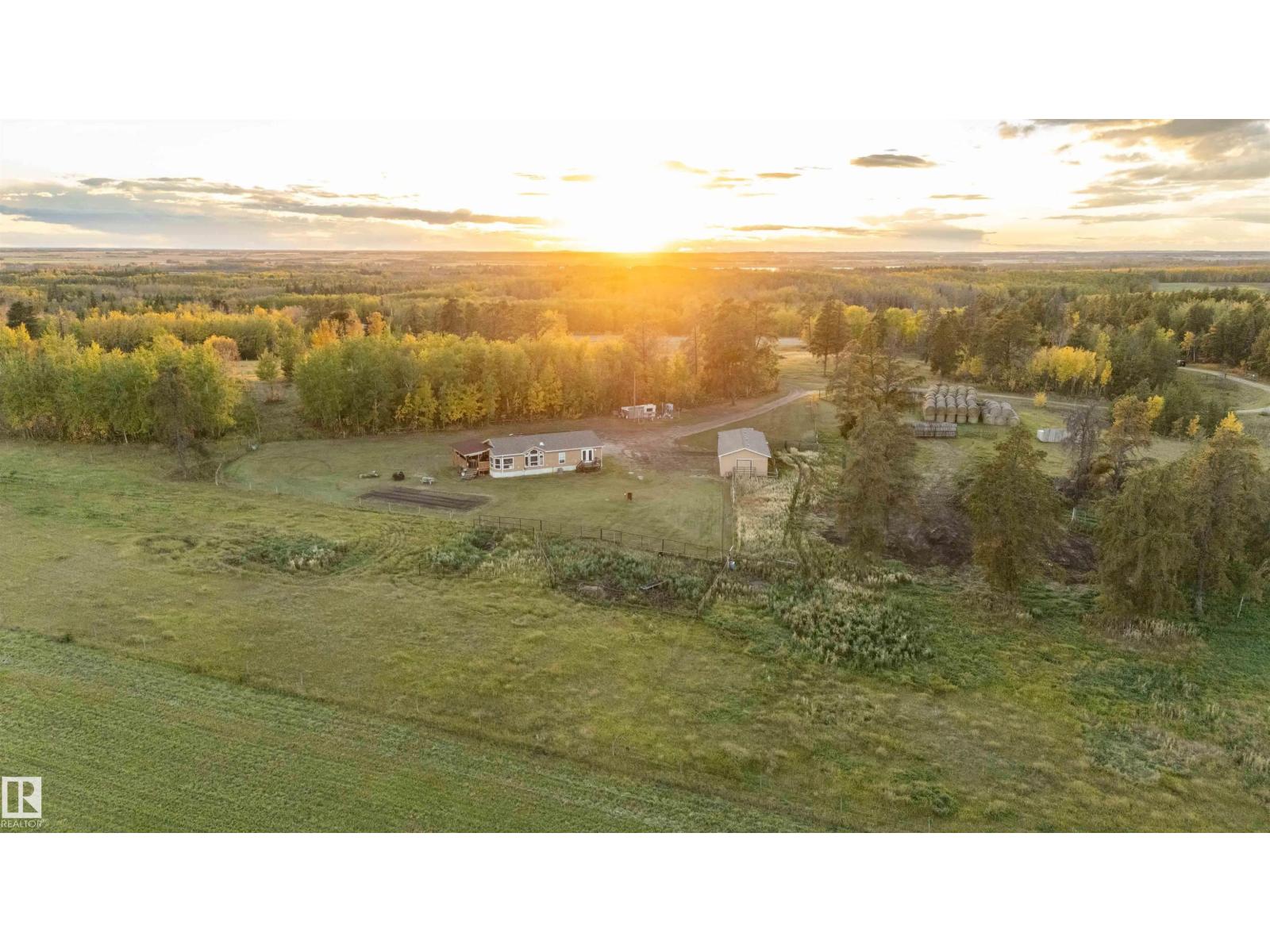 59531 Range Rd 242 Property Photo 14