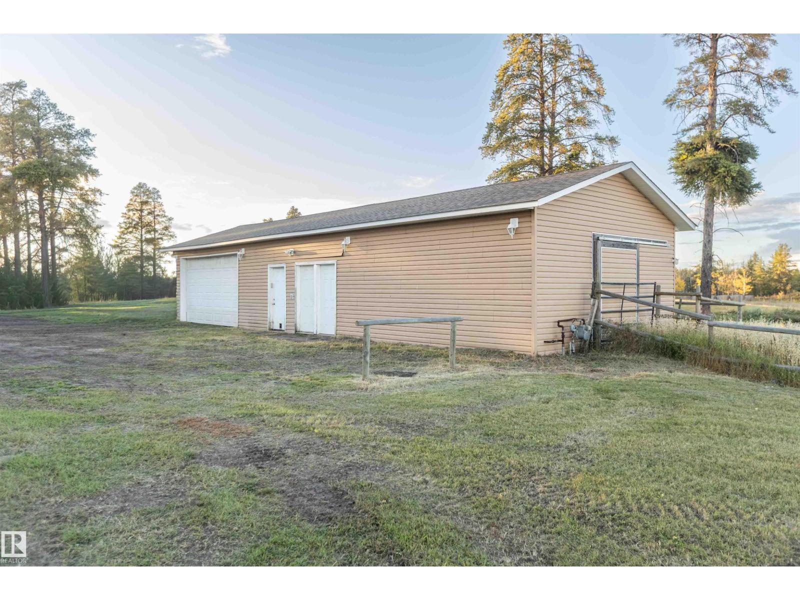 59531 Range Rd 242 Property Photo 55