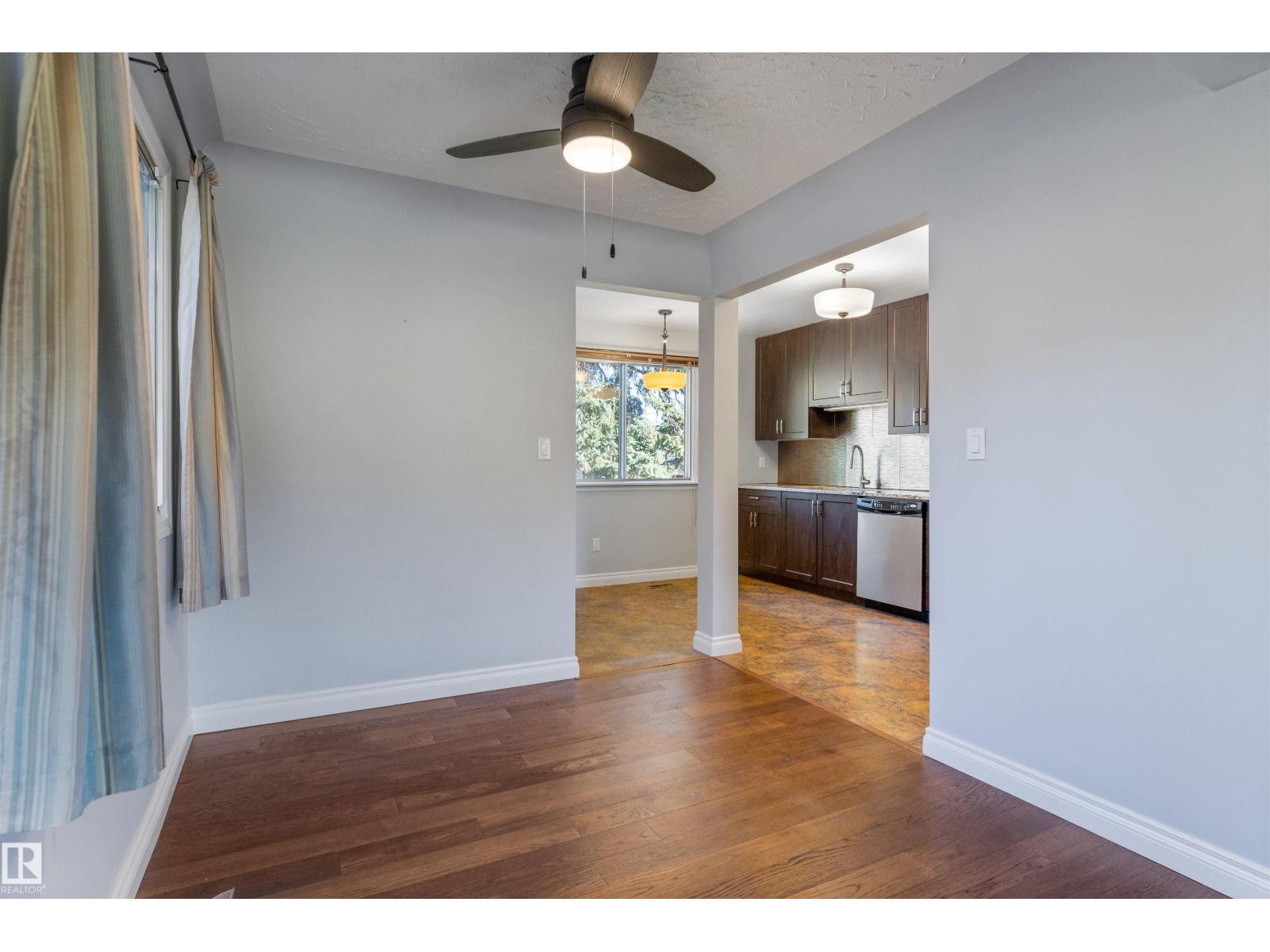 11643 137 St Nw Property Photo 9