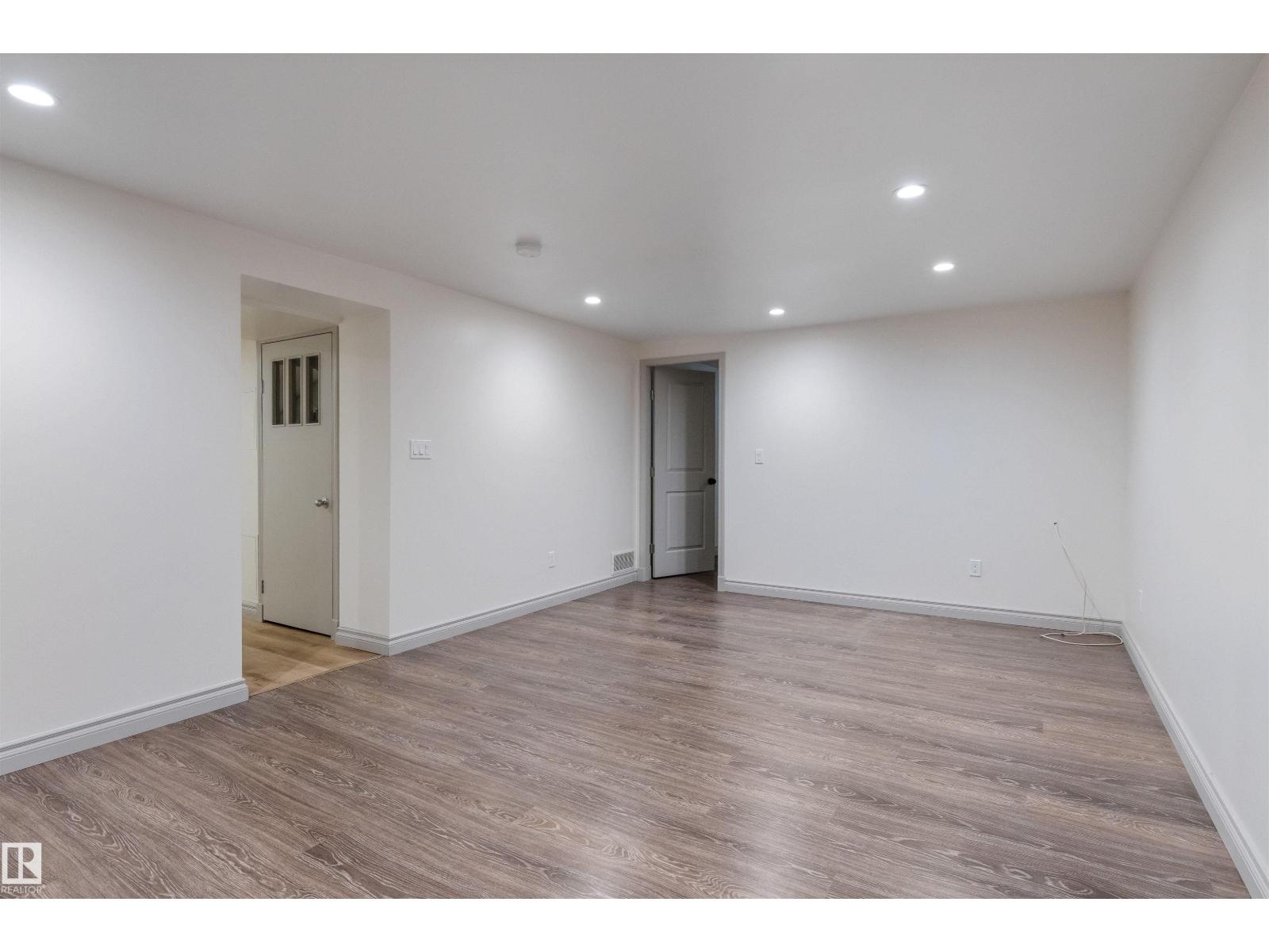 11643 137 St Nw Property Photo 36