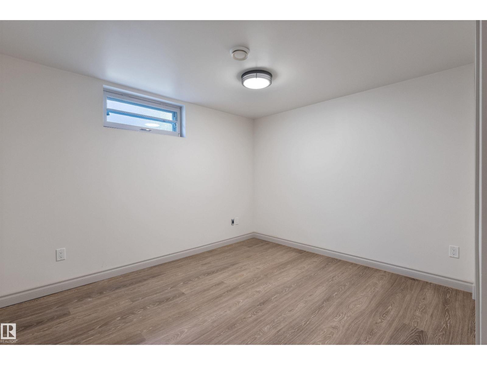 11643 137 St Nw Property Photo 41