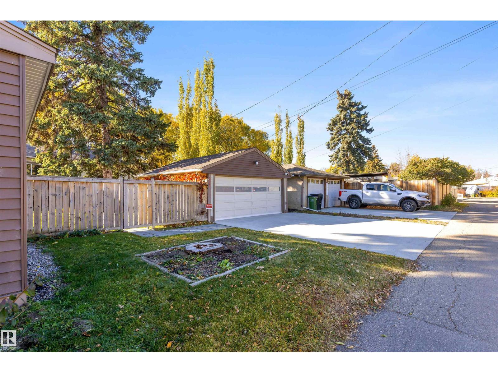 11643 137 St Nw Property Photo 52