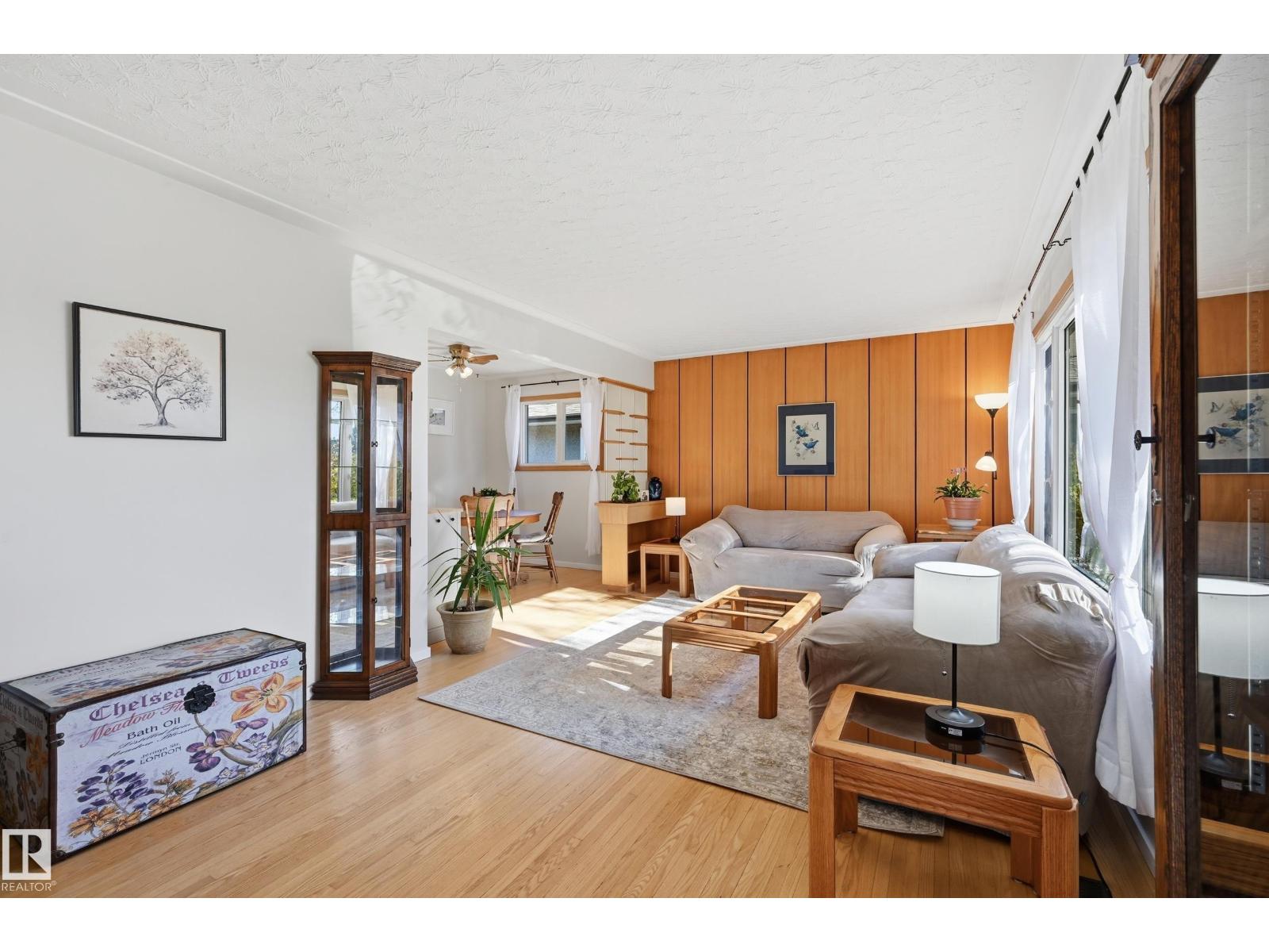 6604 93 Av Nw Property Photo 6