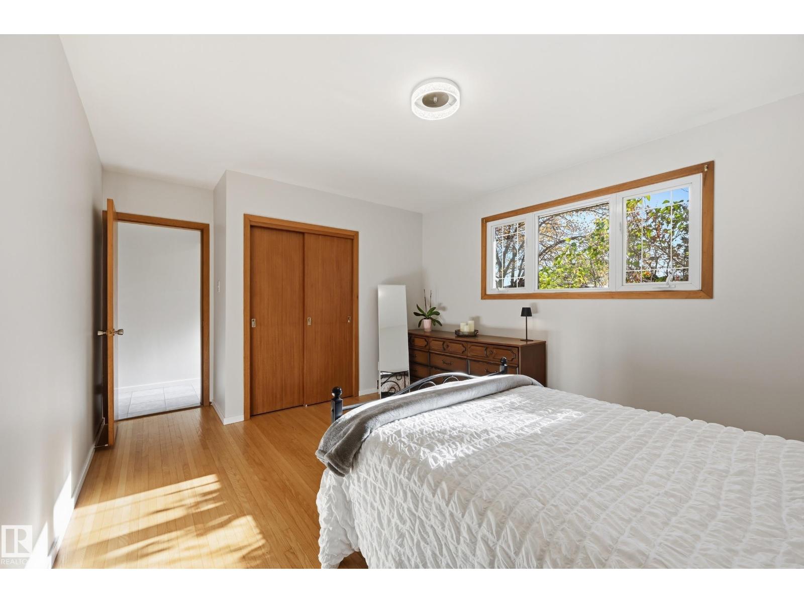 6604 93 Av Nw Property Photo 14
