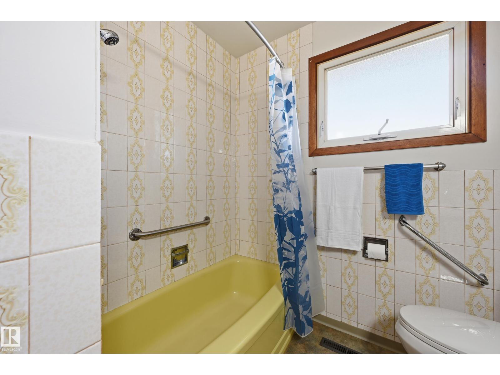 6604 93 Av Nw Property Photo 20