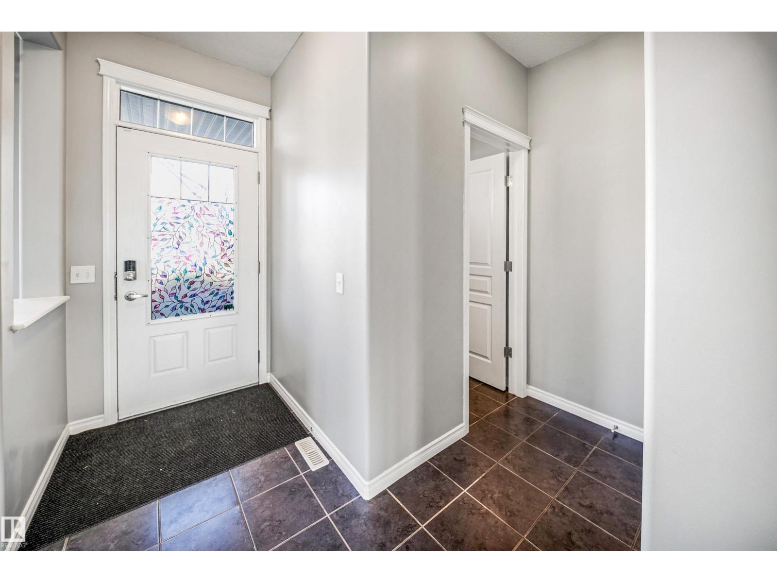 7043 22 Av Sw Property Photo 25