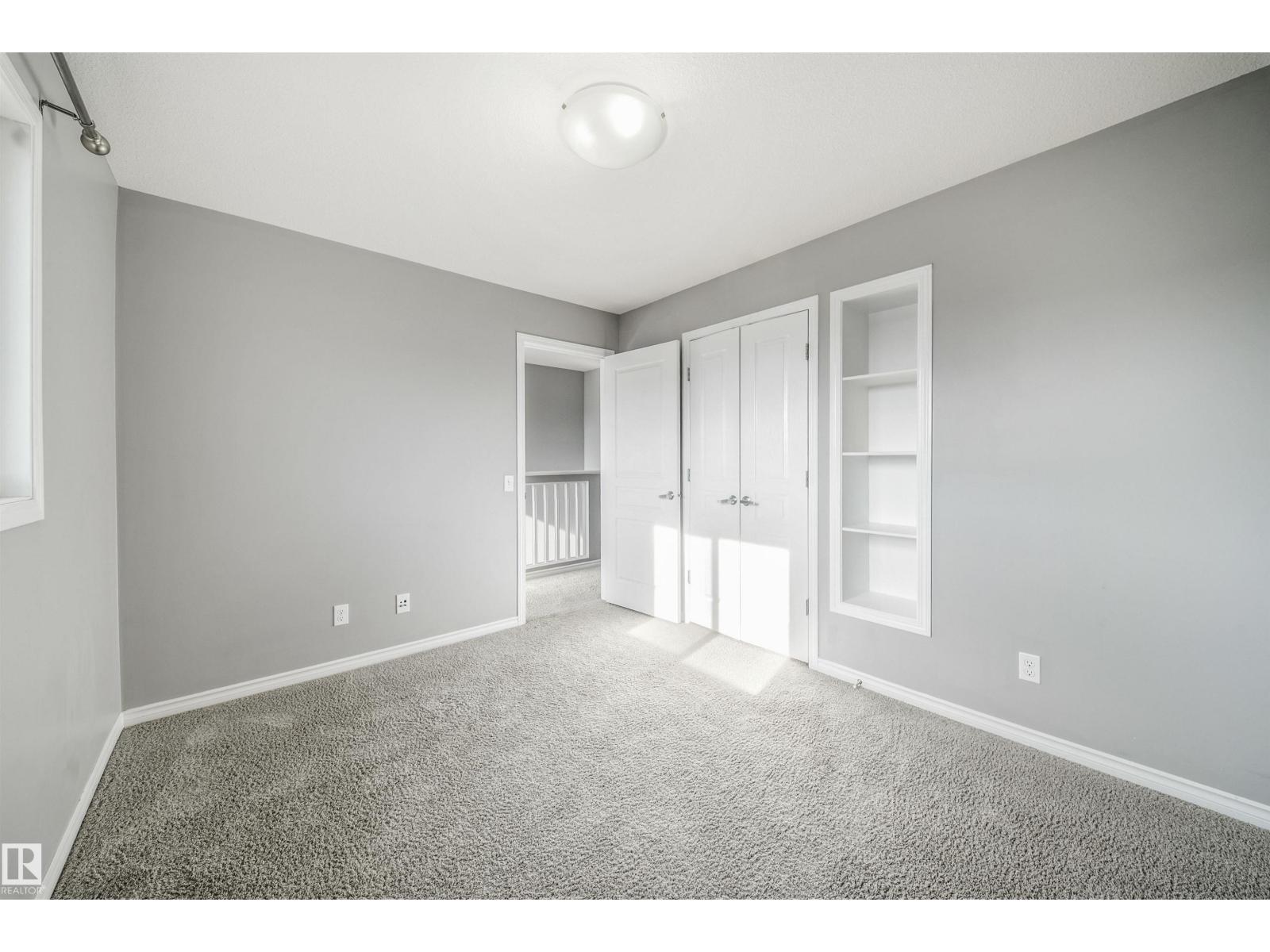 7043 22 Av Sw Property Photo 31