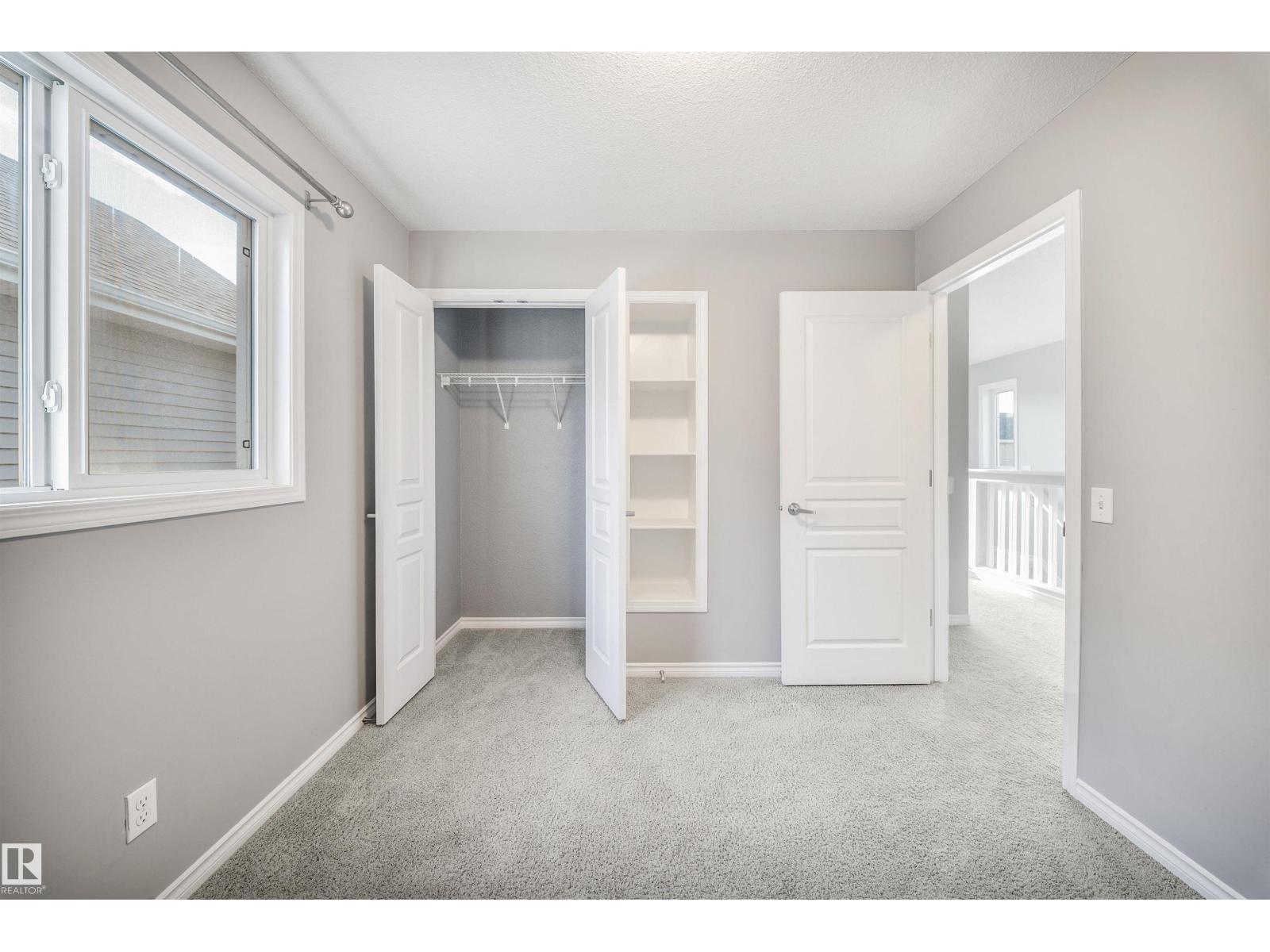 7043 22 Av Sw Property Photo 34