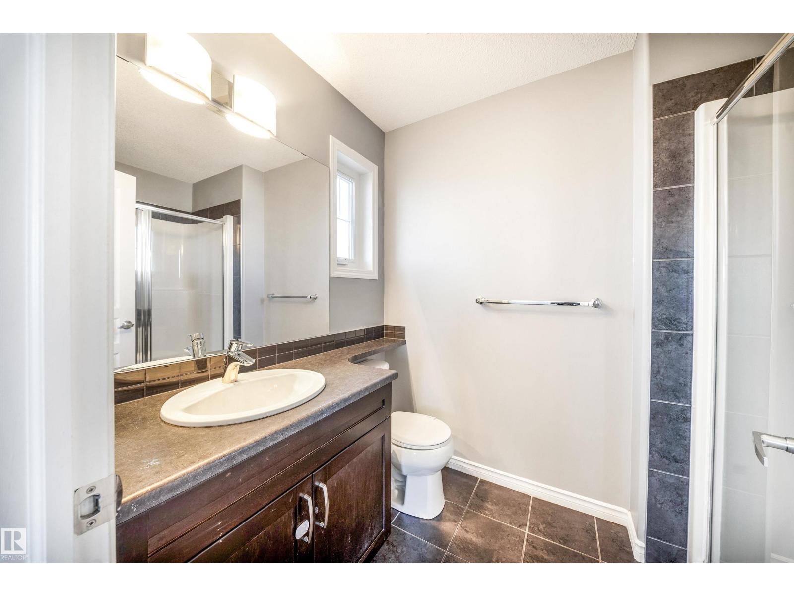 7043 22 Av Sw Property Photo 43