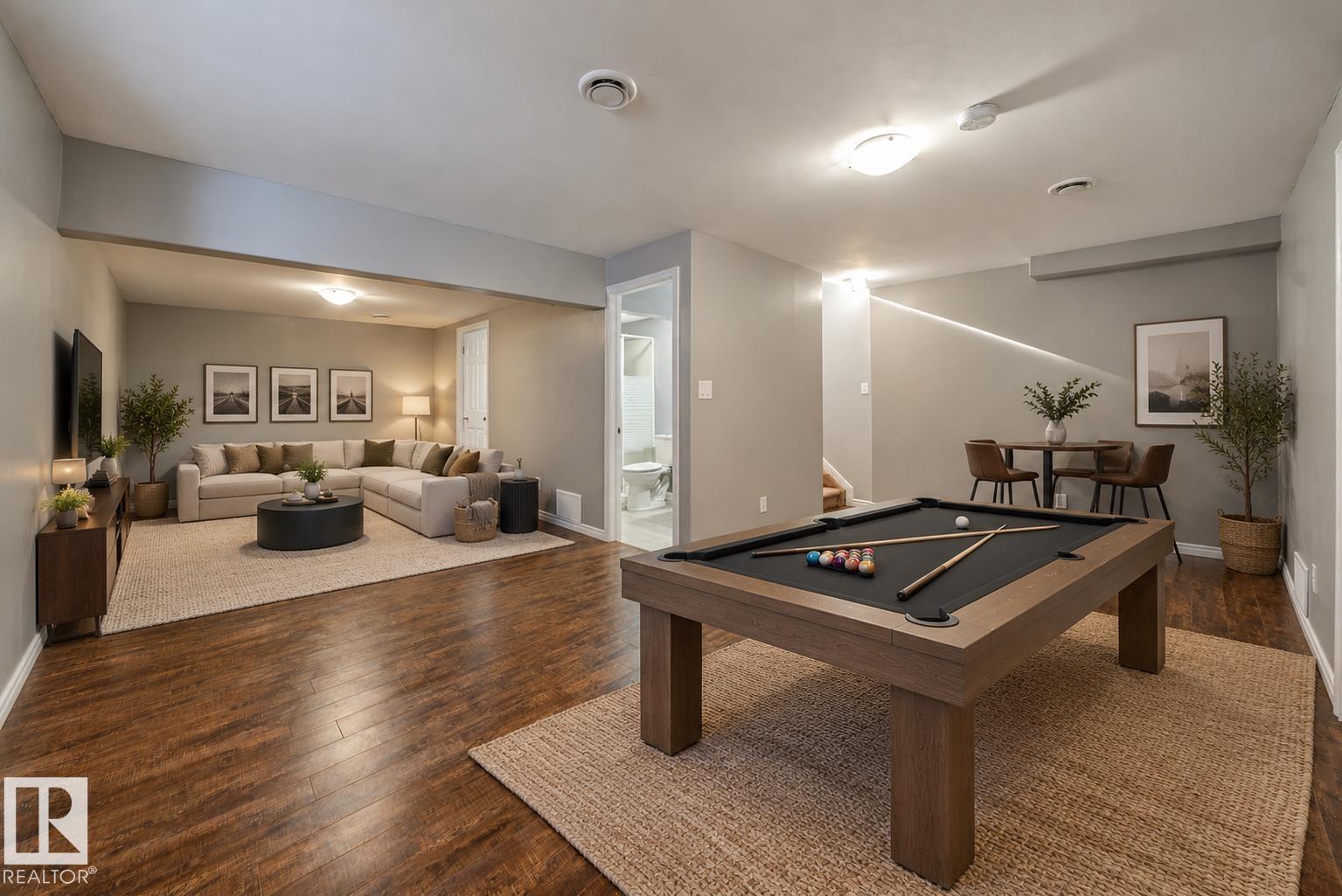 7043 22 Av Sw Property Photo 47