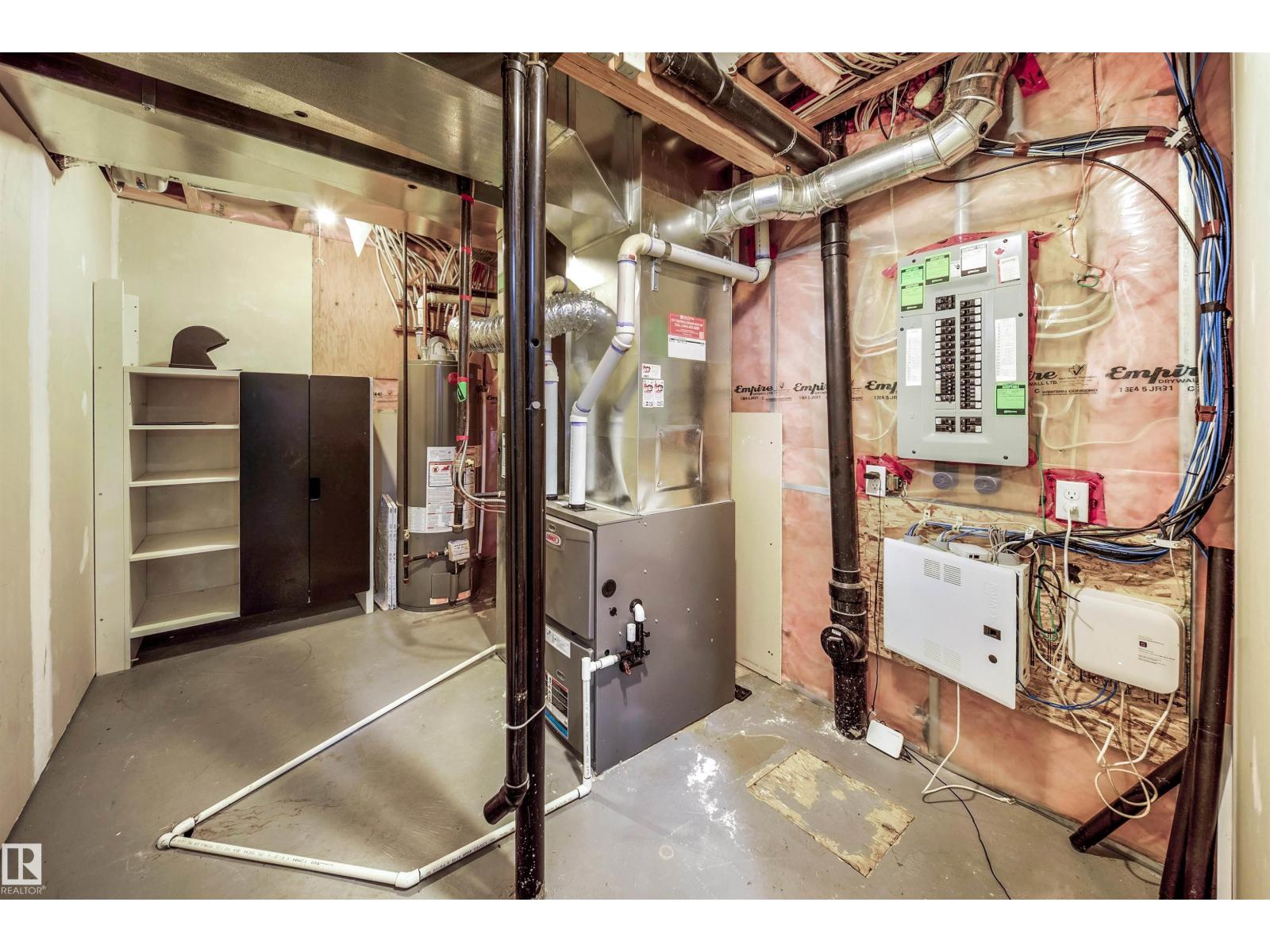 7043 22 Av Sw Property Photo 55