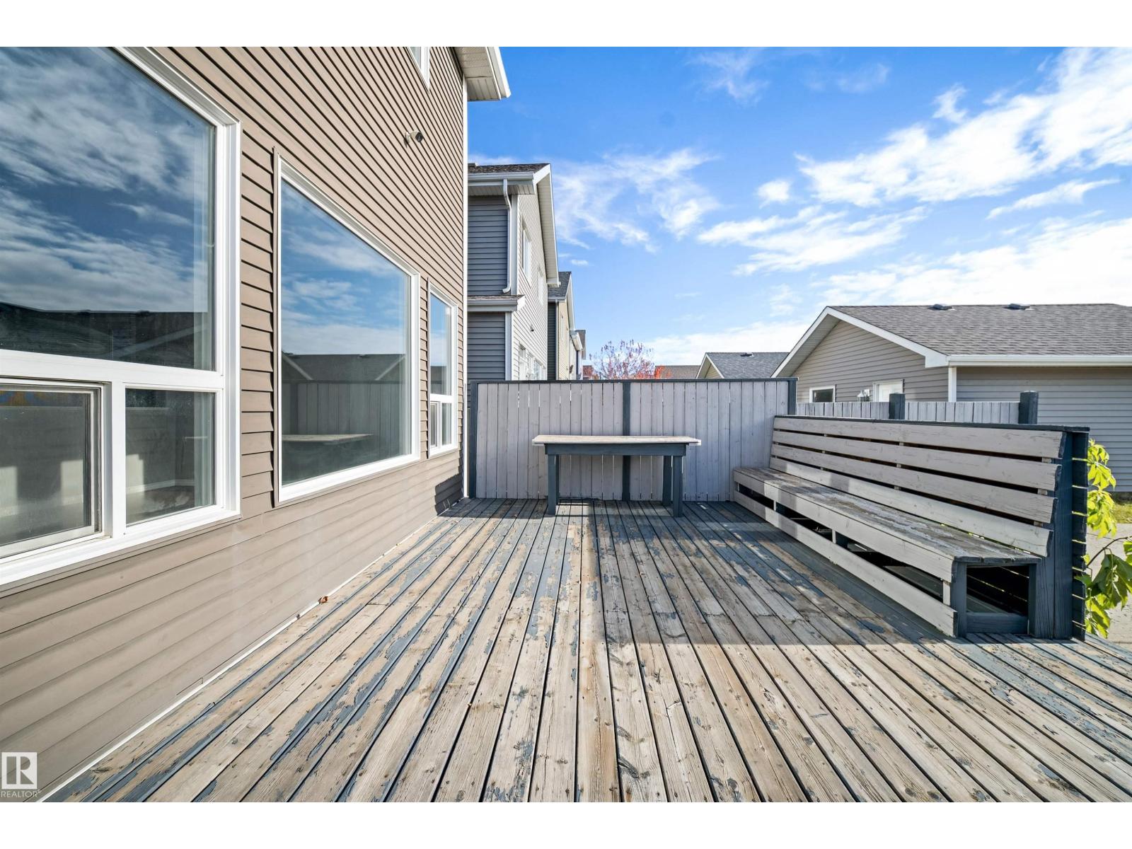 7043 22 Av Sw Property Photo 58