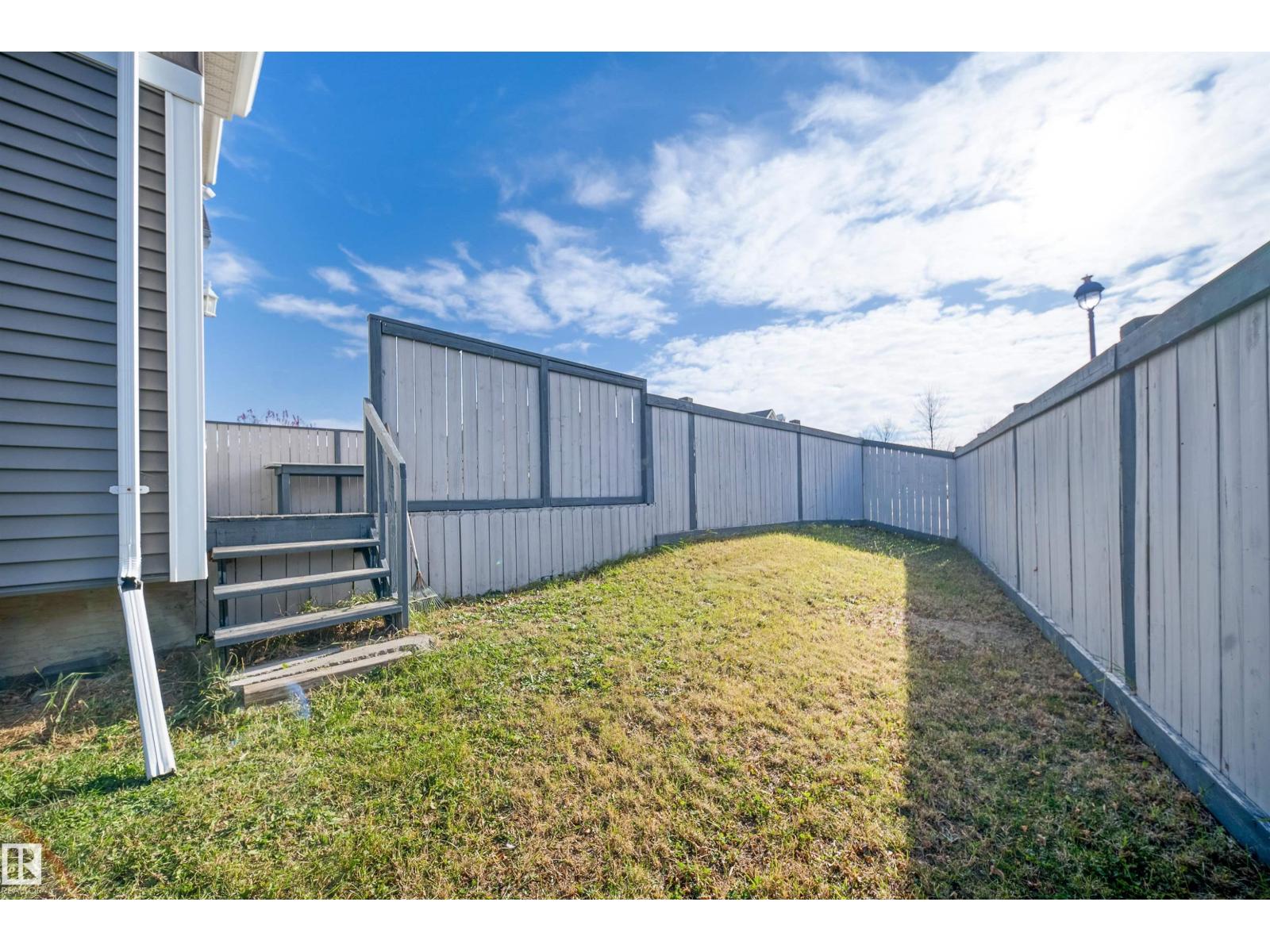 7043 22 Av Sw Property Photo 61
