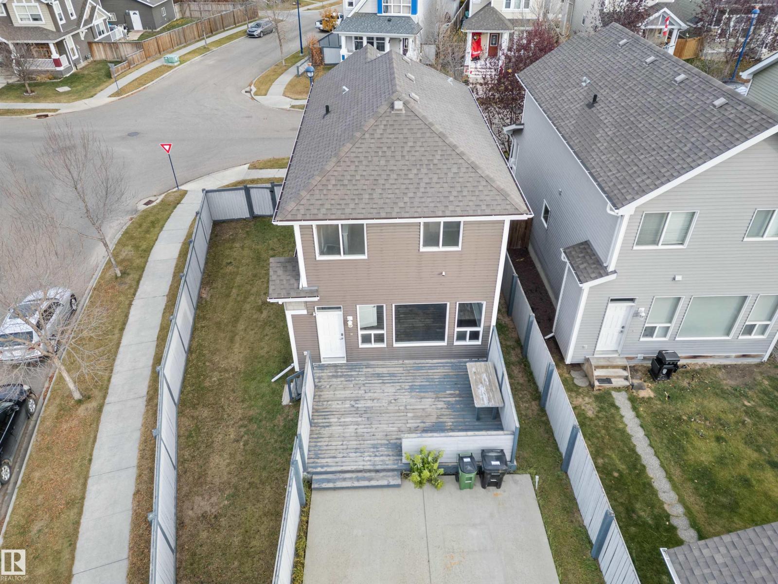 7043 22 Av Sw Property Photo 63